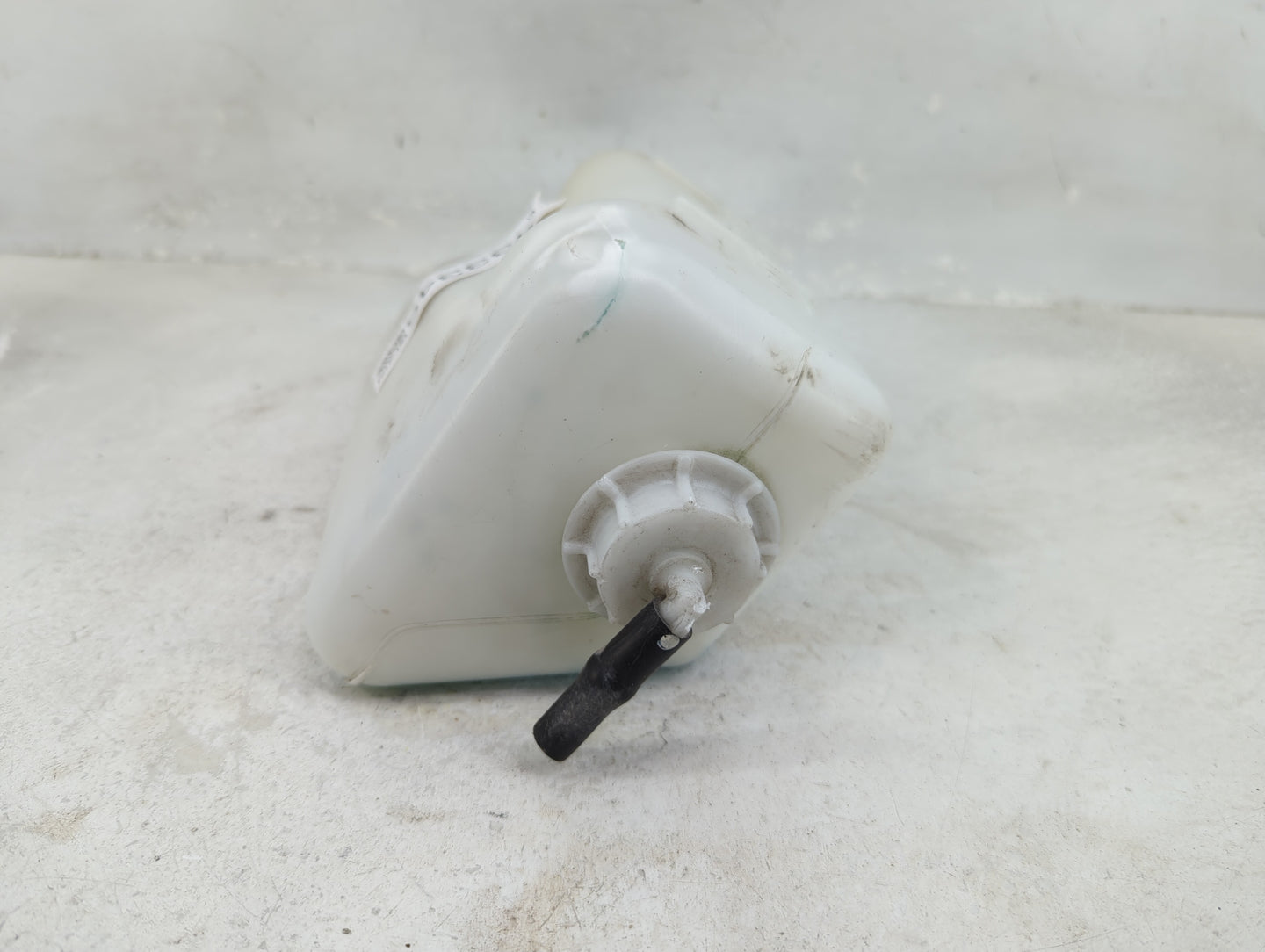 2013-2018 Acura Rdx Windshield Washer Fluid Reservoir Bottle Oem - Oemusedautoparts1.com