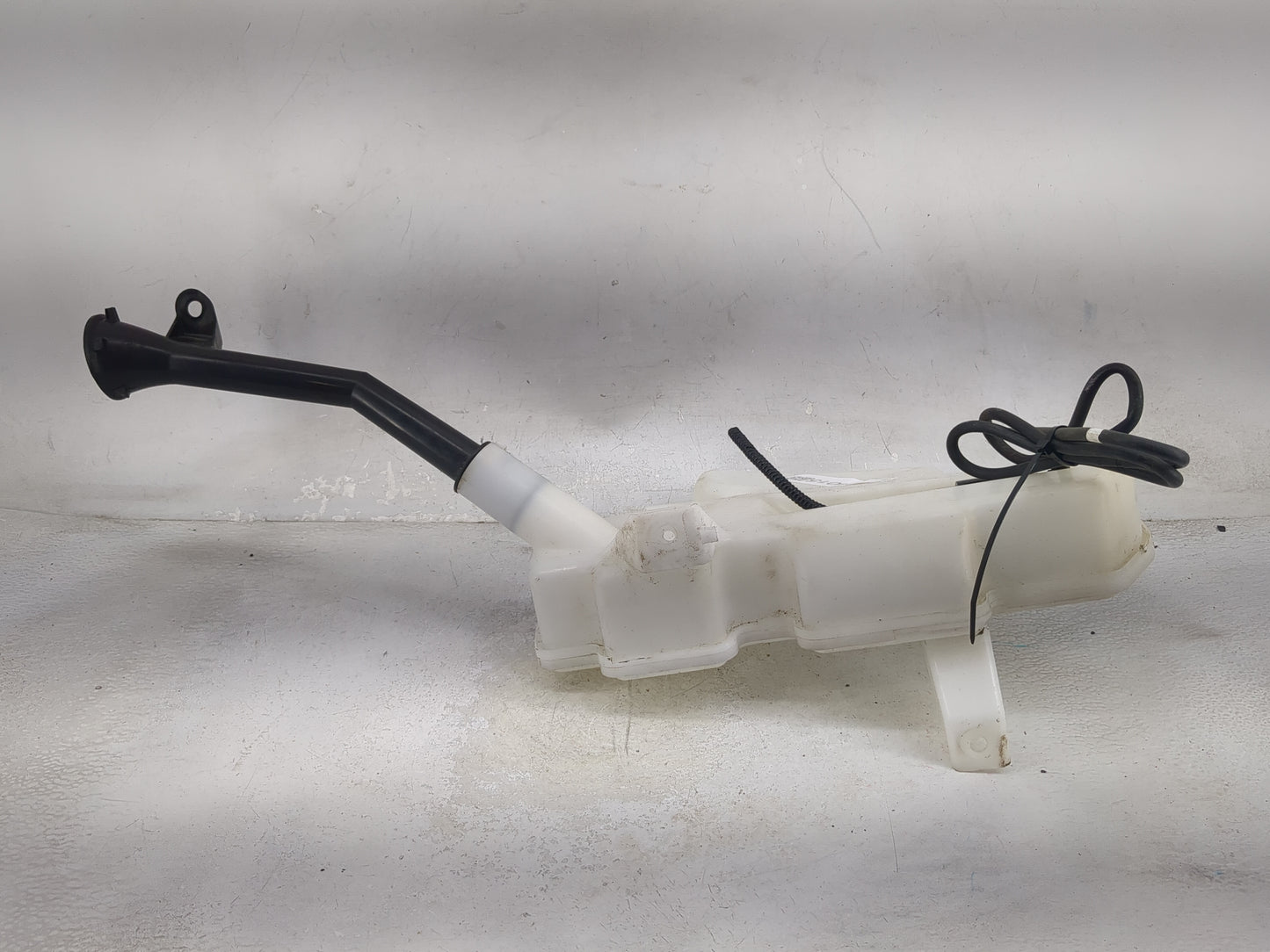 2015-2020 Acura Tlx Windshield Washer Fluid Reservoir Bottle Oem - Oemusedautoparts1.com