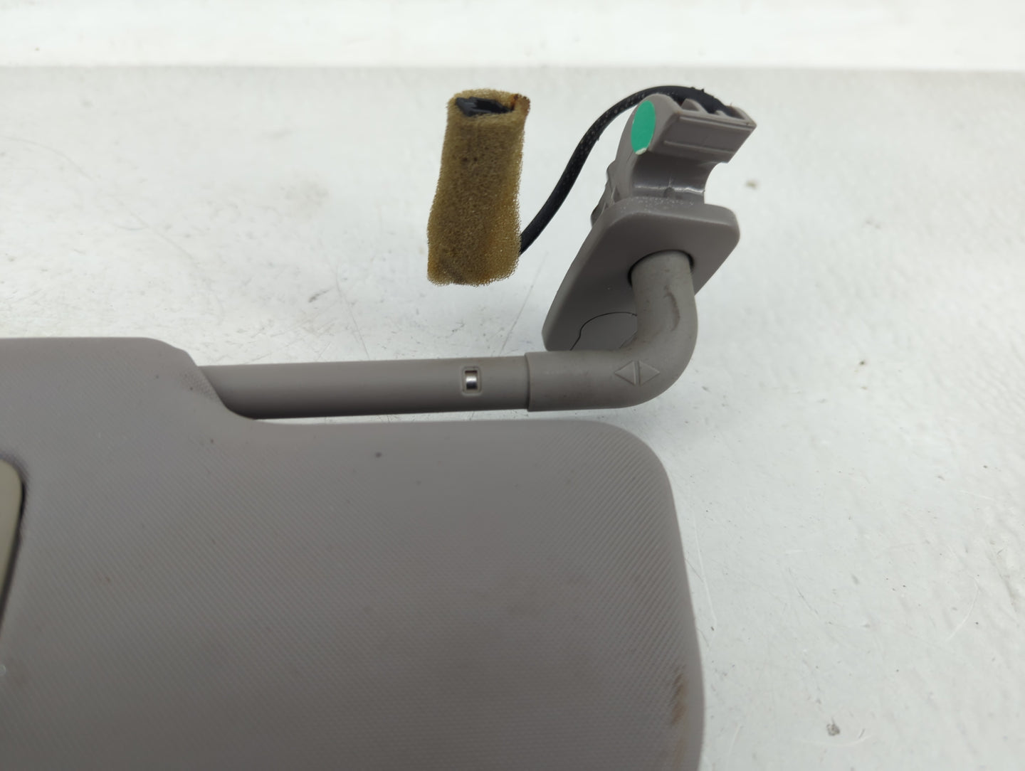 2017 Alfa Romeo Giulia Sun Visor Shade Replacement Passenger Right Mirror Fits OEM Used Auto Parts - Oemusedautoparts1.com