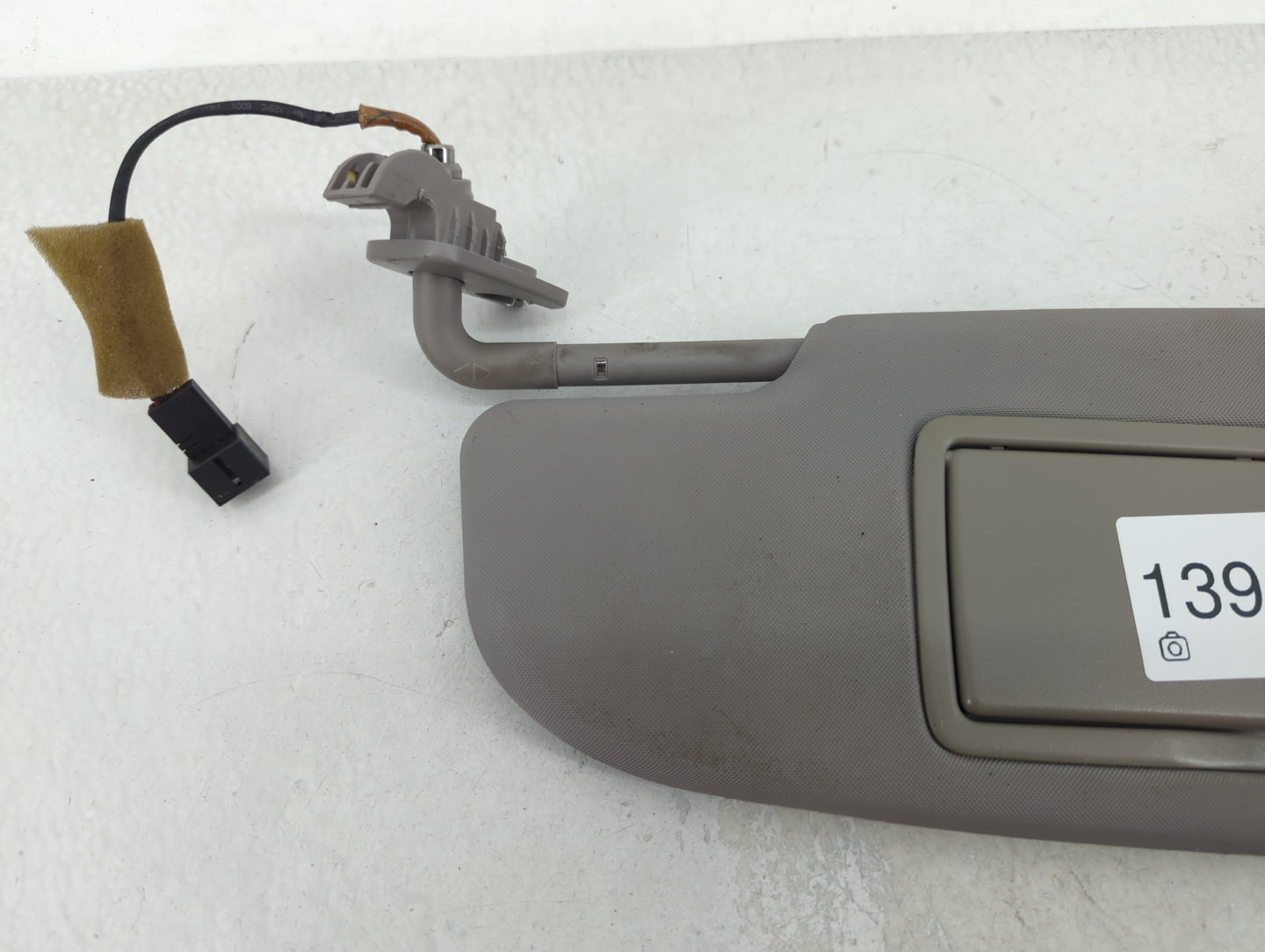 2017 Alfa Romeo Giulia Sun Visor Shade Replacement Driver Left Mirror Fits OEM Used Auto Parts - Oemusedautoparts1.com