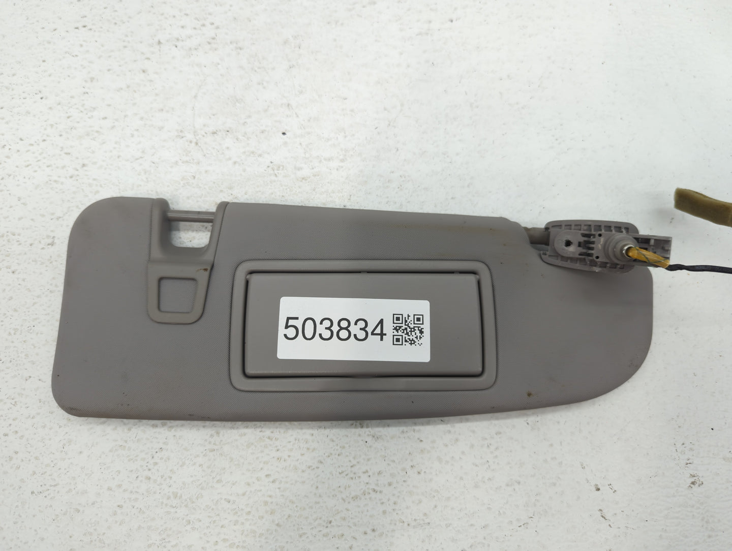 2017 Alfa Romeo Giulia Sun Visor Shade Replacement Passenger Right Mirror Fits OEM Used Auto Parts - Oemusedautoparts1.com