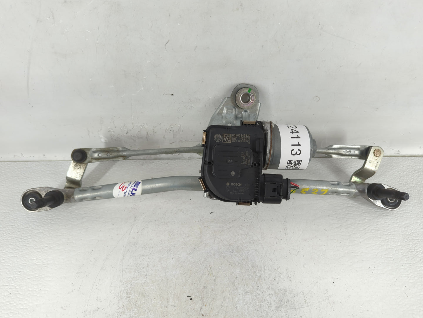 2017 Alfa Romeo Giulia Front Windshield Wiper Motor P/N:1397225004 00505549830 Fits OEM Used Auto Parts - Oemusedautoparts1.