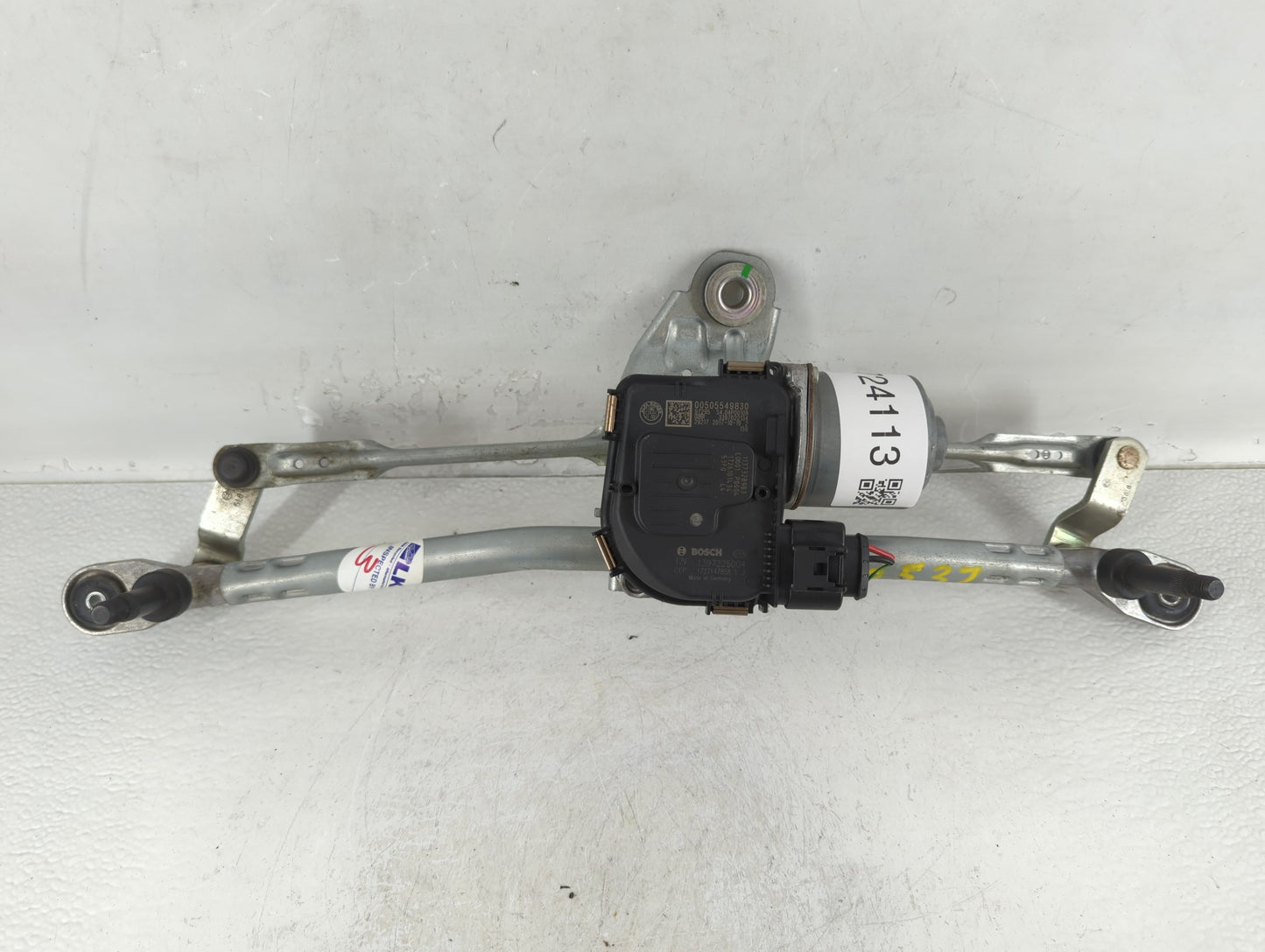 2017 Alfa Romeo Giulia Front Windshield Wiper Motor P/N:1397225004 00505549830 Fits OEM Used Auto Parts - Oemusedautoparts1.