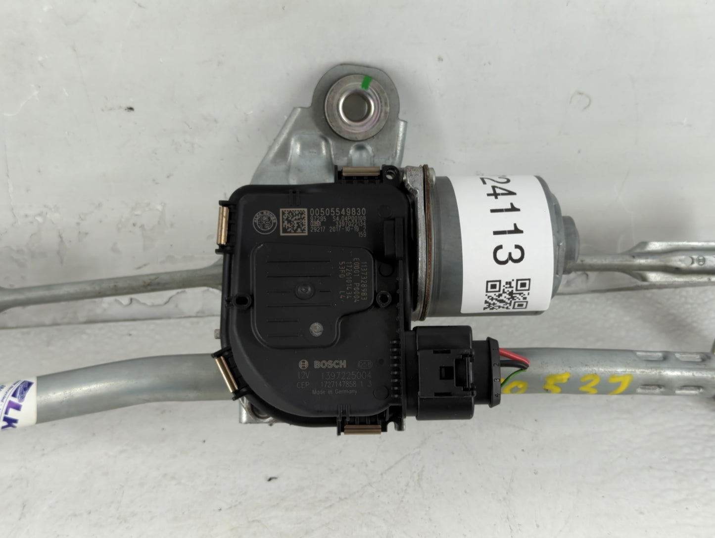 2017 Alfa Romeo Giulia Front Windshield Wiper Motor P/N:1397225004 00505549830 Fits OEM Used Auto Parts - Oemusedautoparts1.
