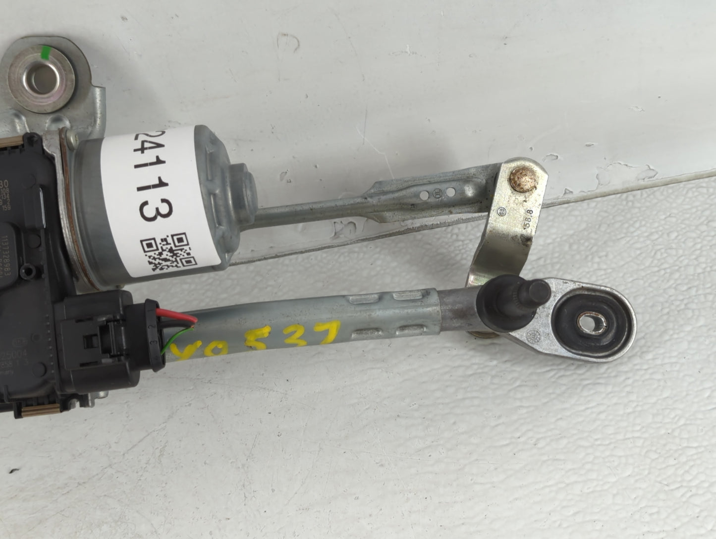 2017 Alfa Romeo Giulia Front Windshield Wiper Motor P/N:1397225004 00505549830 Fits OEM Used Auto Parts - Oemusedautoparts1.
