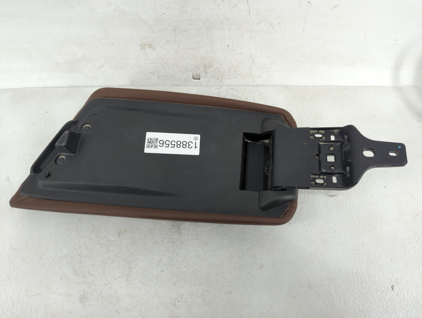 2018 Alfa Romeo Stelvio Center Console Armrest Cover Lid Fits OEM Used Auto Parts - Oemusedautoparts1.com