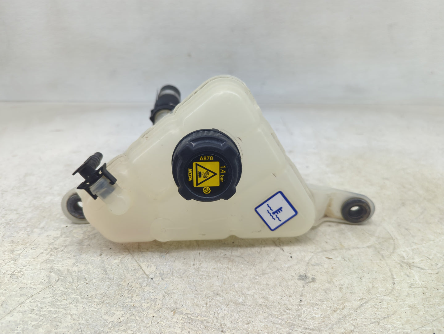 2018 Alfa Romeo Stelvio Radiator Coolant Overflow Expansion Tank Bottle - Oemusedautoparts1.com