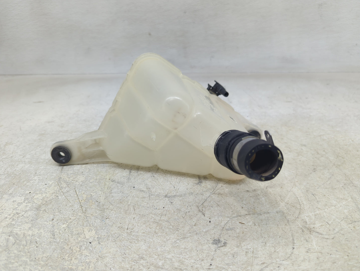2018 Alfa Romeo Stelvio Radiator Coolant Overflow Expansion Tank Bottle - Oemusedautoparts1.com