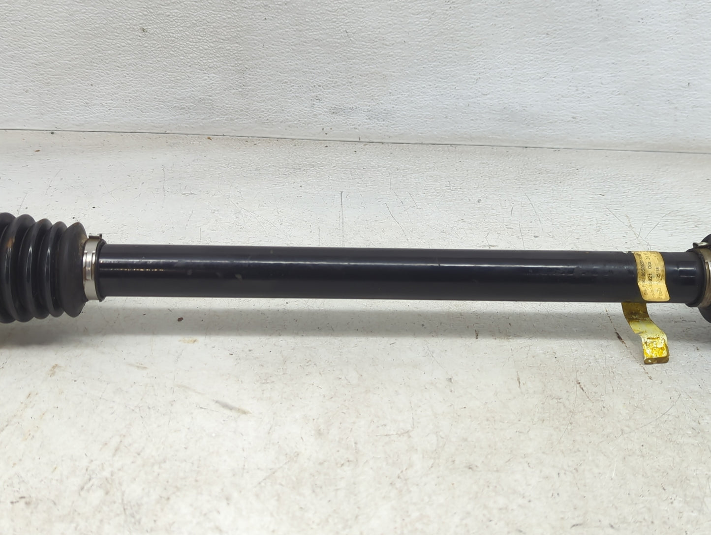 2018 Alfa Romeo Stelvio Axle Shaft Rear Driver Cv C/v - Oemusedautoparts1.com