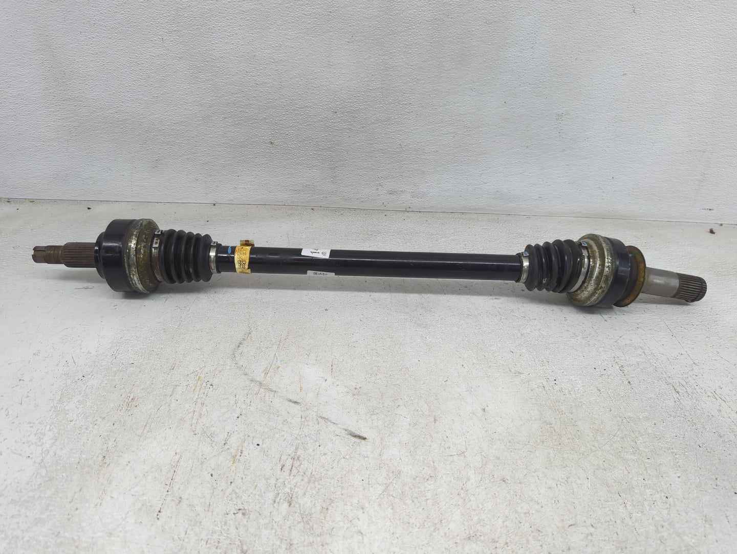 2018 Alfa Romeo Stelvio Axle Shaft Rear Passenger Cv C/v - Oemusedautoparts1.com