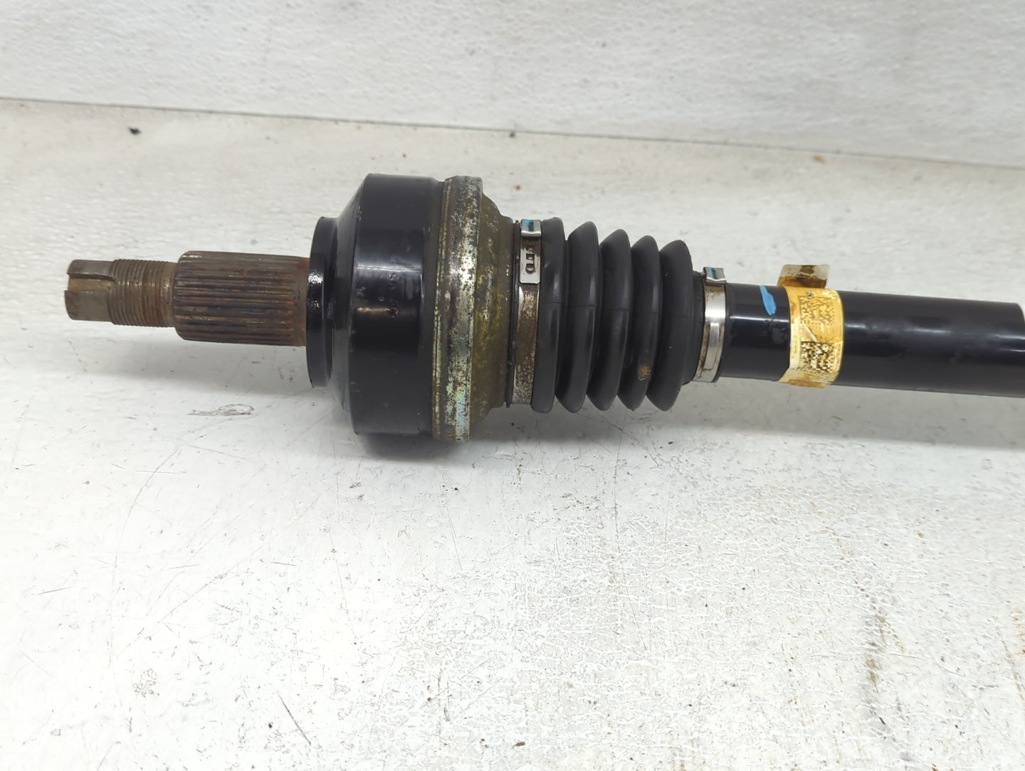 2018 Alfa Romeo Stelvio Axle Shaft Rear Passenger Cv C/v - Oemusedautoparts1.com
