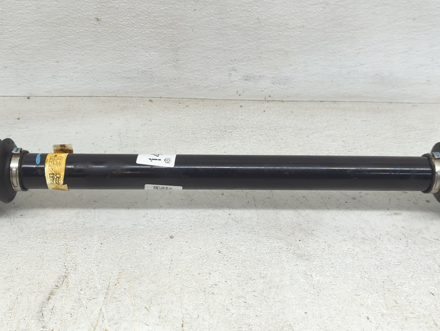 2018 Alfa Romeo Stelvio Axle Shaft Rear Passenger Cv C/v - Oemusedautoparts1.com