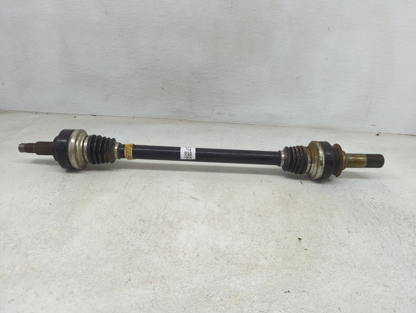 2018 Alfa Romeo Stelvio Axle Shaft Rear Passenger Cv C/v - Oemusedautoparts1.com