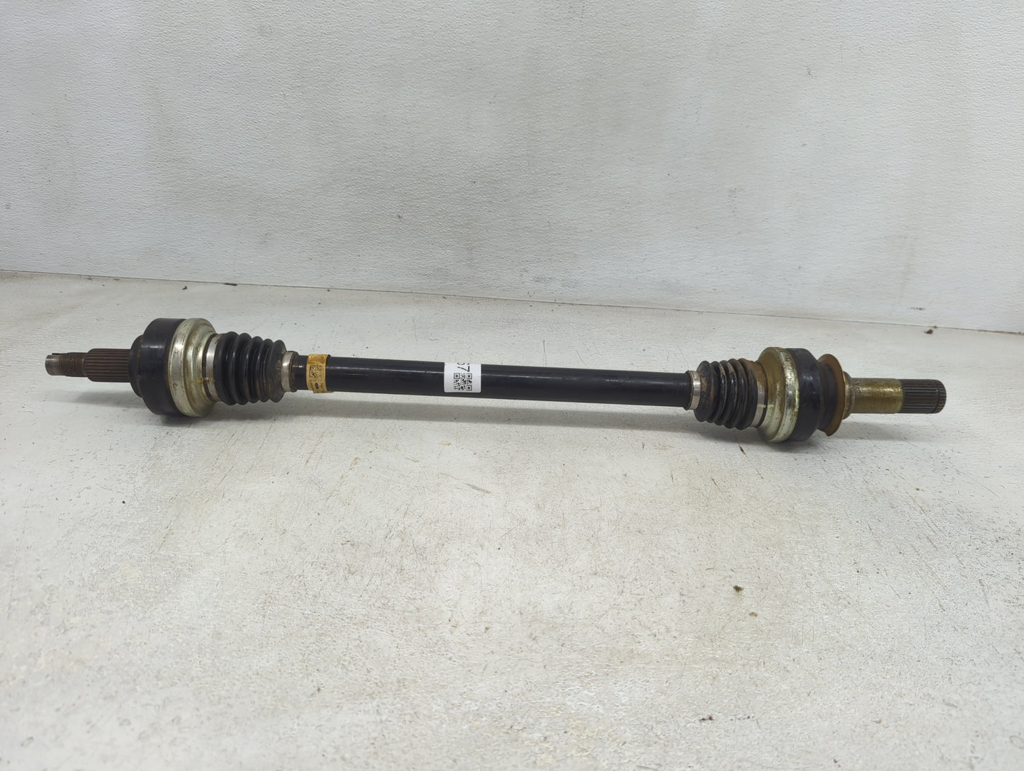 2018 Alfa Romeo Stelvio Axle Shaft Rear Passenger Cv C/v - Oemusedautoparts1.com