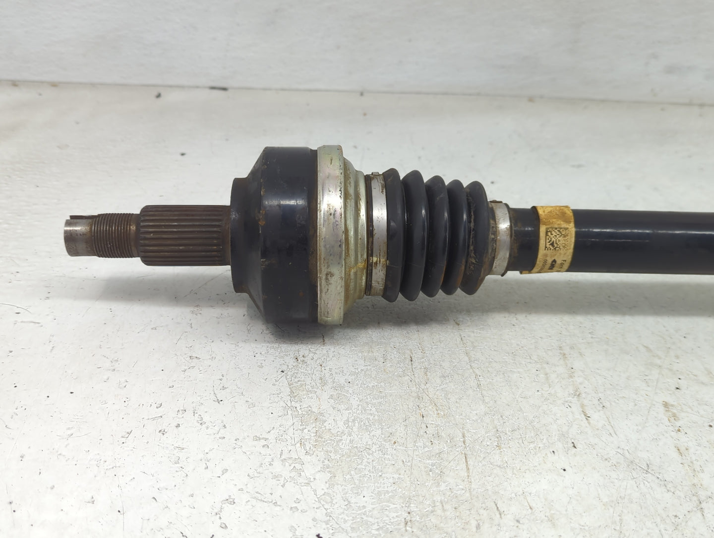 2018 Alfa Romeo Stelvio Axle Shaft Rear Passenger Cv C/v - Oemusedautoparts1.com
