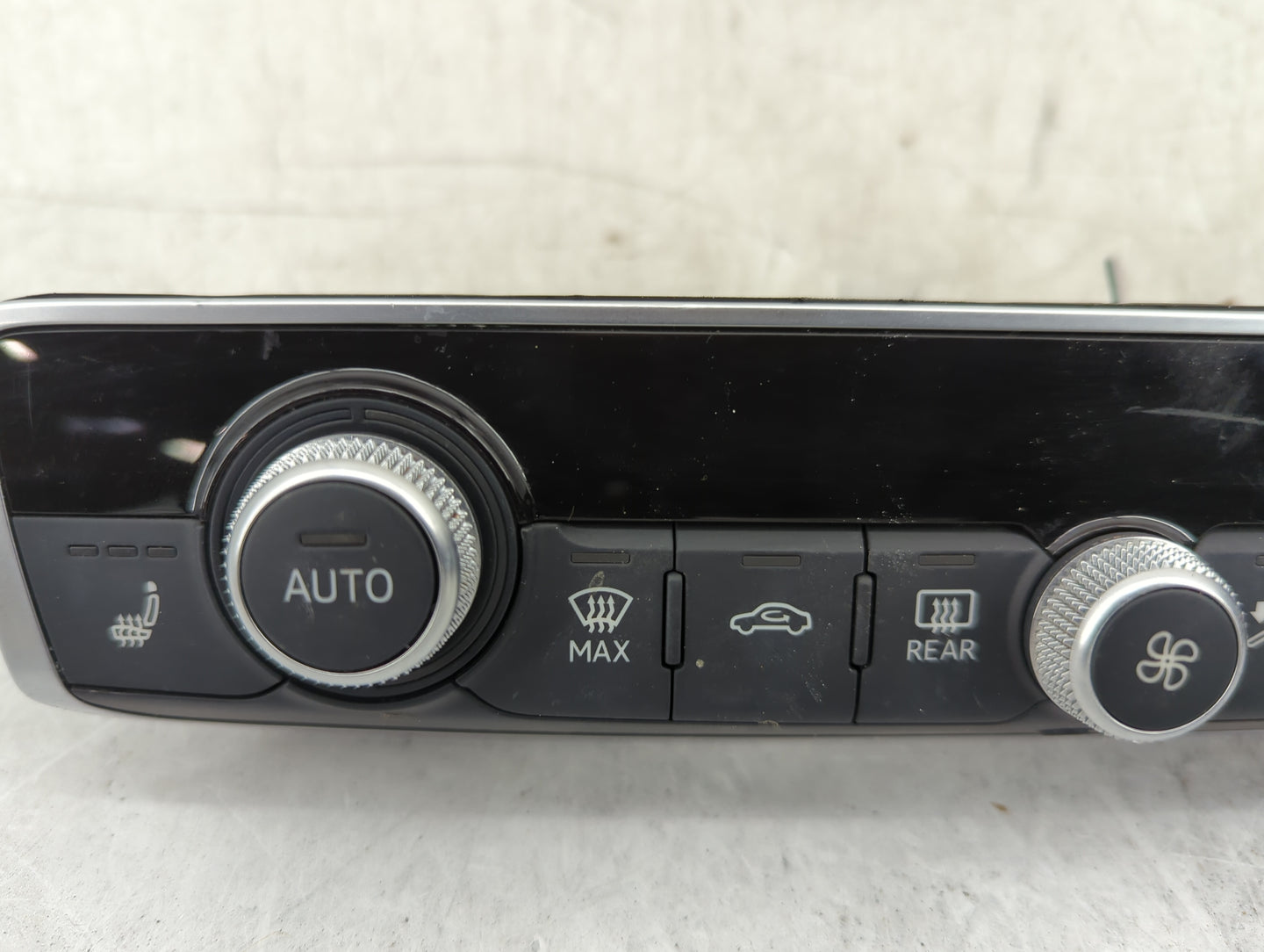 2015-2018 Audi A3 Climate Control Module Temperature AC/Heater Replacement P/N:8V0 820 043 Fits Fits 2015 2016 2017 2018 OEM