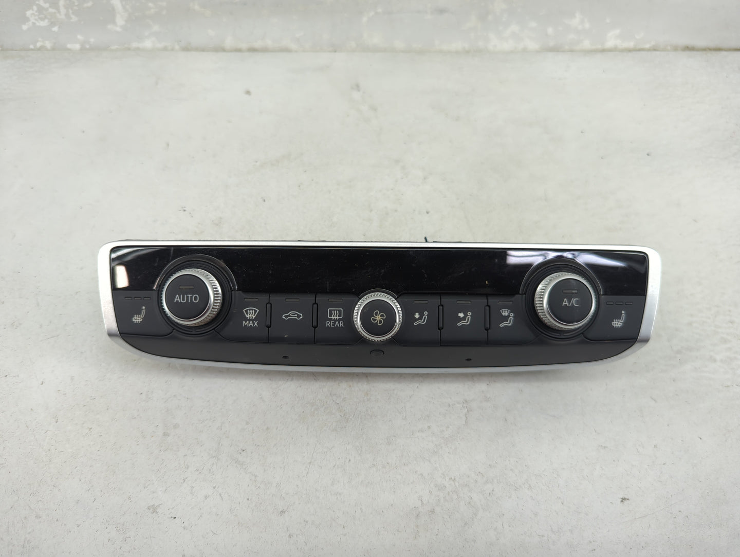 2015-2018 Audi A3 Climate Control Module Temperature AC/Heater Replacement P/N:8V0820043Q Fits Fits 2015 2016 2017 2018 OEM 