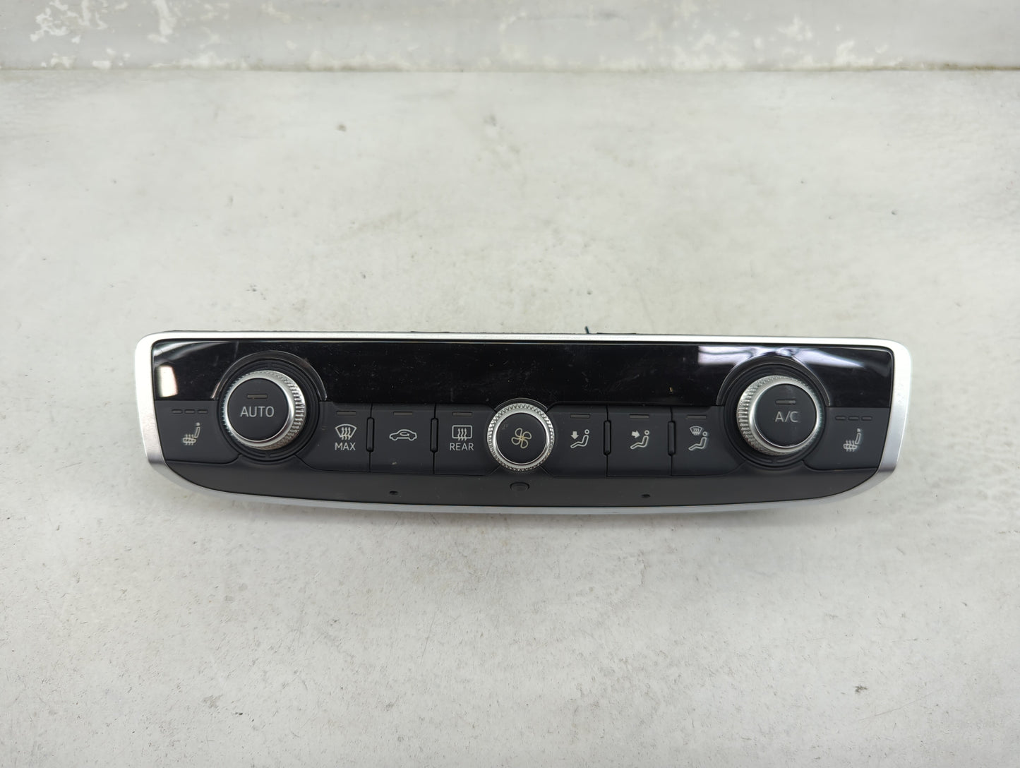 2015-2018 Audi A3 Climate Control Module Temperature AC/Heater Replacement P/N:8V0820043Q Fits Fits 2015 2016 2017 2018 OEM 