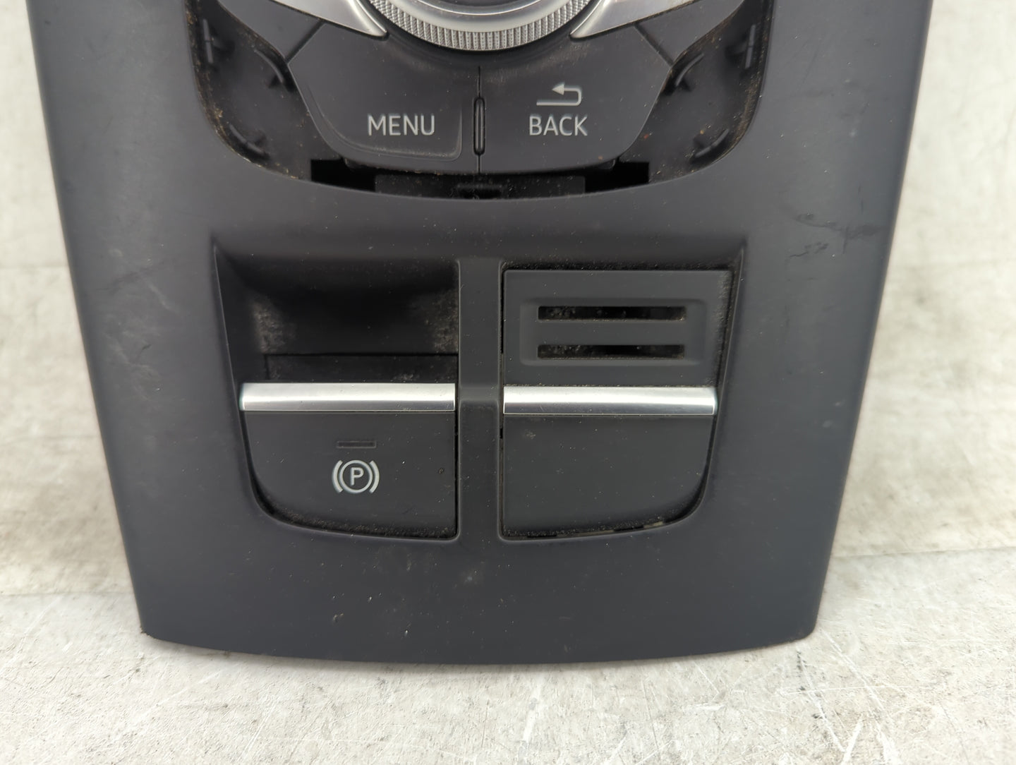 2018 Audi A3 Radio AM FM Cd Player Receiver Replacement P/N:8V0919614BF 8V0.919.614 BF Fits OEM Used Auto Parts - Oemusedaut