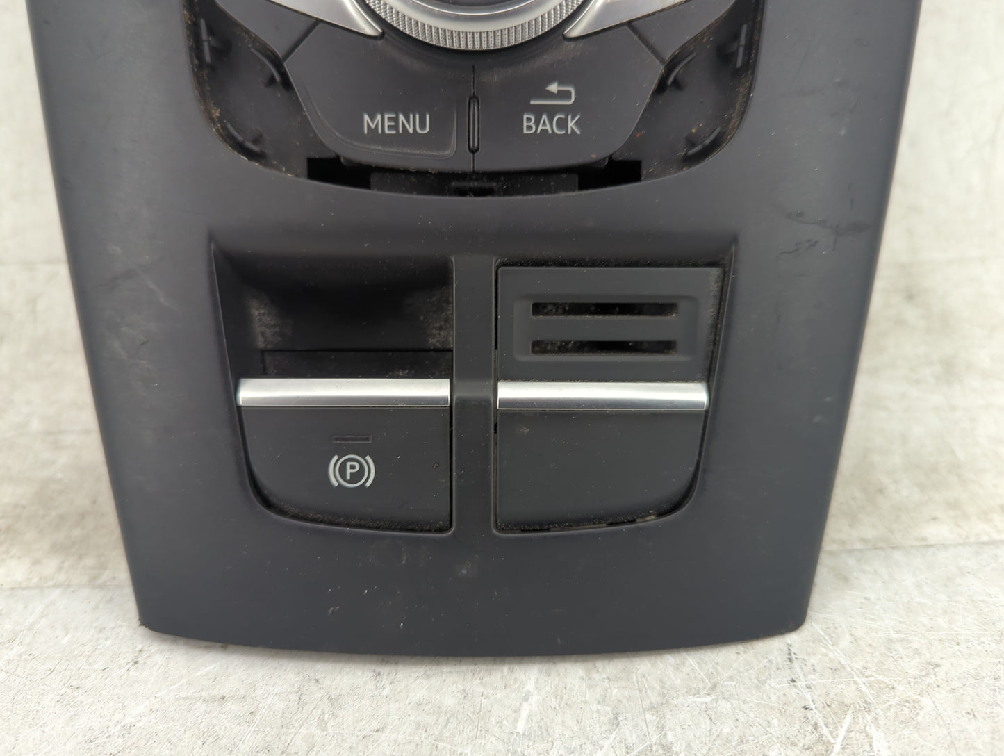 2018 Audi A3 Radio AM FM Cd Player Receiver Replacement P/N:8V0919614BF 8V0.919.614 BF Fits OEM Used Auto Parts - Oemusedaut