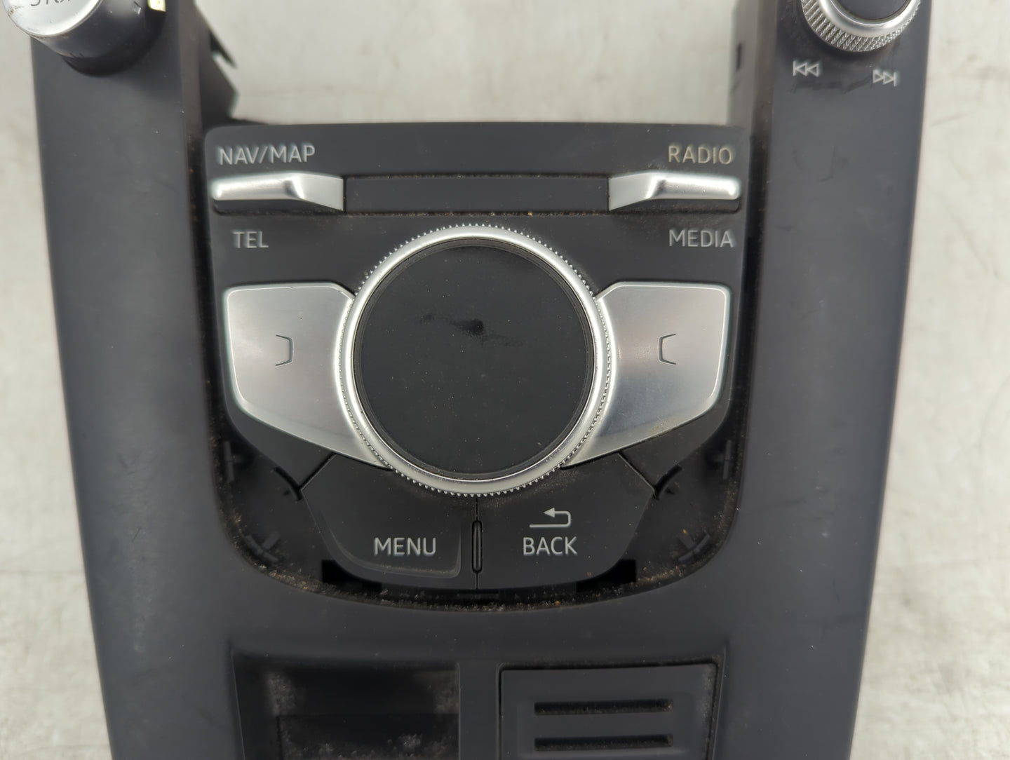 2018 Audi A3 Radio AM FM Cd Player Receiver Replacement P/N:8V0919614BF 8V0.919.614 BF Fits OEM Used Auto Parts - Oemusedaut