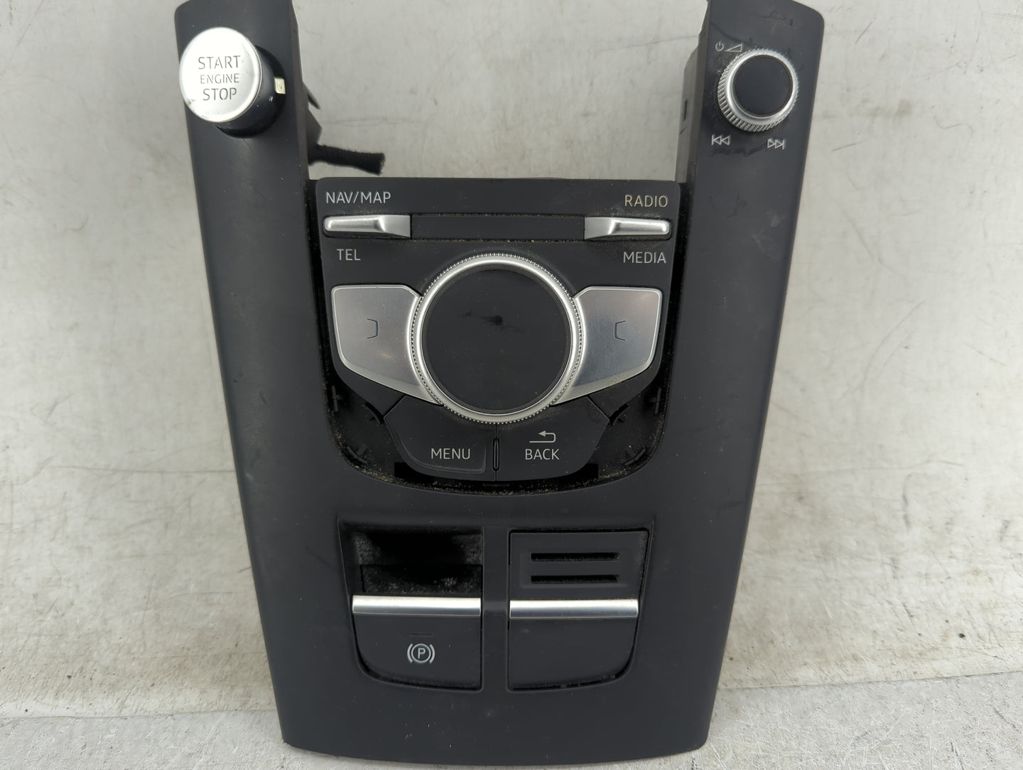 2018 Audi A3 Radio AM FM Cd Player Receiver Replacement P/N:8V0919614BF 8V0.919.614 BF Fits OEM Used Auto Parts - Oemusedaut