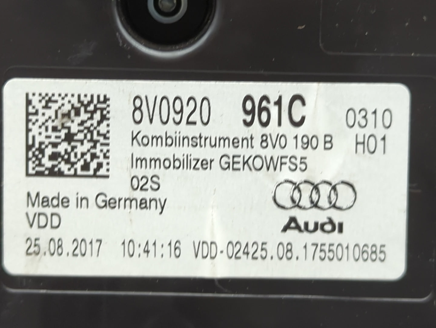 2017-2018 Audi A3 Instrument Cluster Speedometer Gauges P/N:8V0920961C 8V0920961 Fits Fits 2017 2018 OEM Used Auto Parts - O