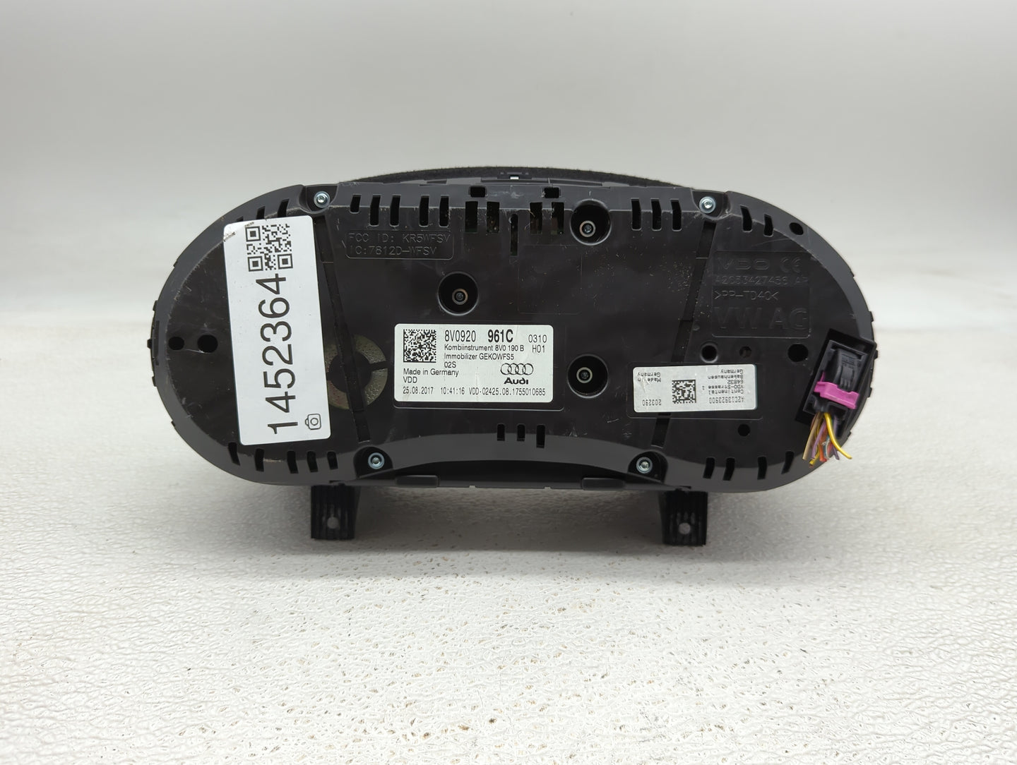 2017-2018 Audi A3 Instrument Cluster Speedometer Gauges P/N:8V0920961C 8V0920961 Fits Fits 2017 2018 OEM Used Auto Parts - O