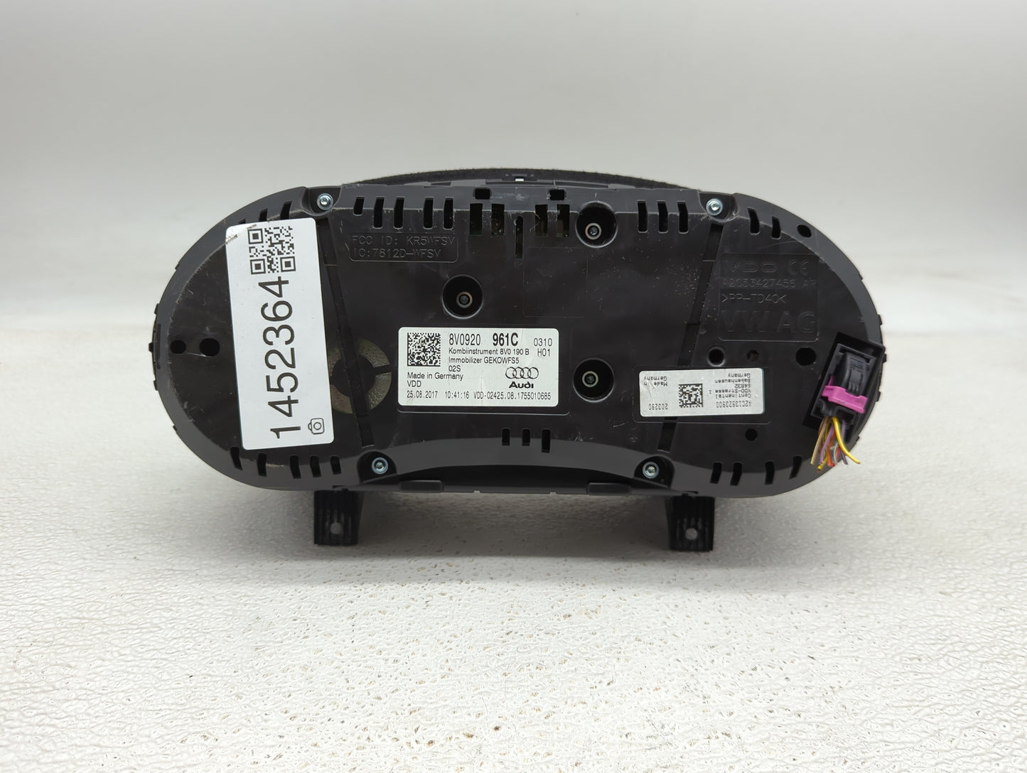 2017-2018 Audi A3 Instrument Cluster Speedometer Gauges P/N:8V0920961C 8V0920961 Fits Fits 2017 2018 OEM Used Auto Parts - O