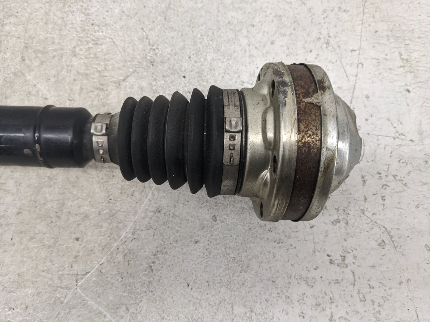 2017-2018 Audi A3 Axle Shaft Front Passenger Cv C/v - Oemusedautoparts1.com
