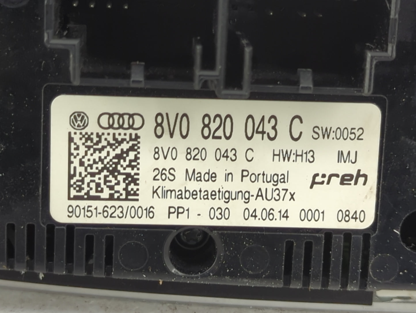 2018 Audi A3 Climate Control Module Temperature AC/Heater Replacement P/N:8V0 820 043 C Fits OEM Used Auto Parts - Oemusedau