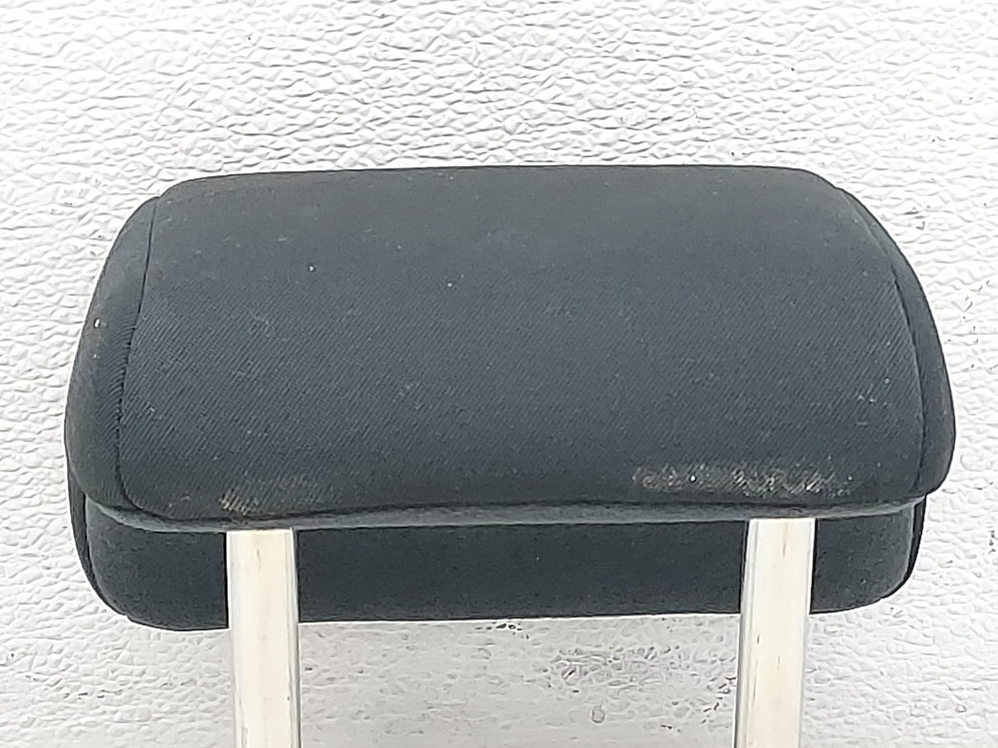 2015-2018 Audi A3 Headrest Head Rest Rear Seat Fits Fits 2015 2016 2017 2018 OEM Used Auto Parts - Oemusedautoparts1.com