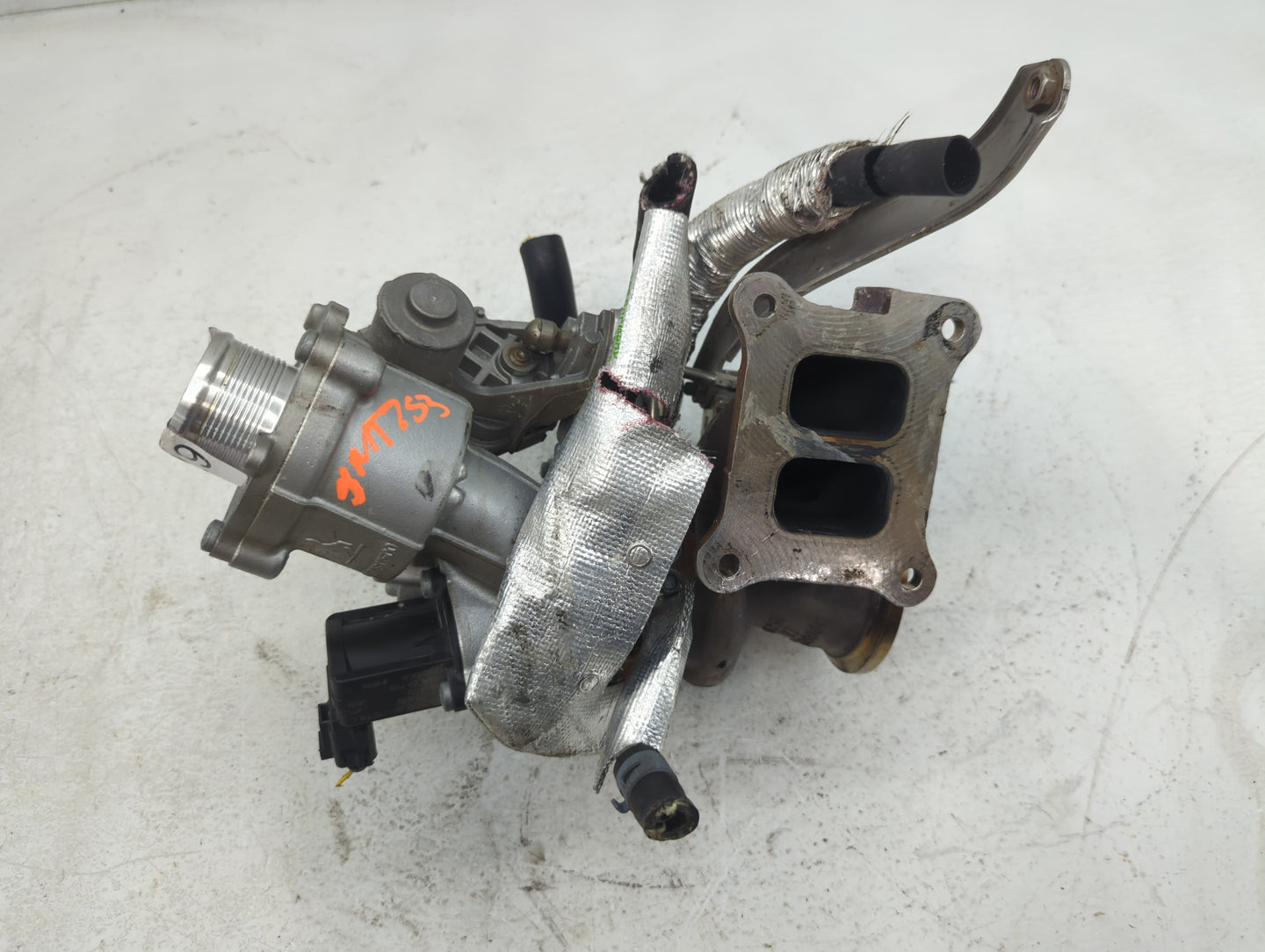 2017-2018 Audi A3 Air Intake Manifold P/N:06K 145 654 J Fits Fits 2017 2018 OEM Used Auto Parts - Oemusedautoparts1.com