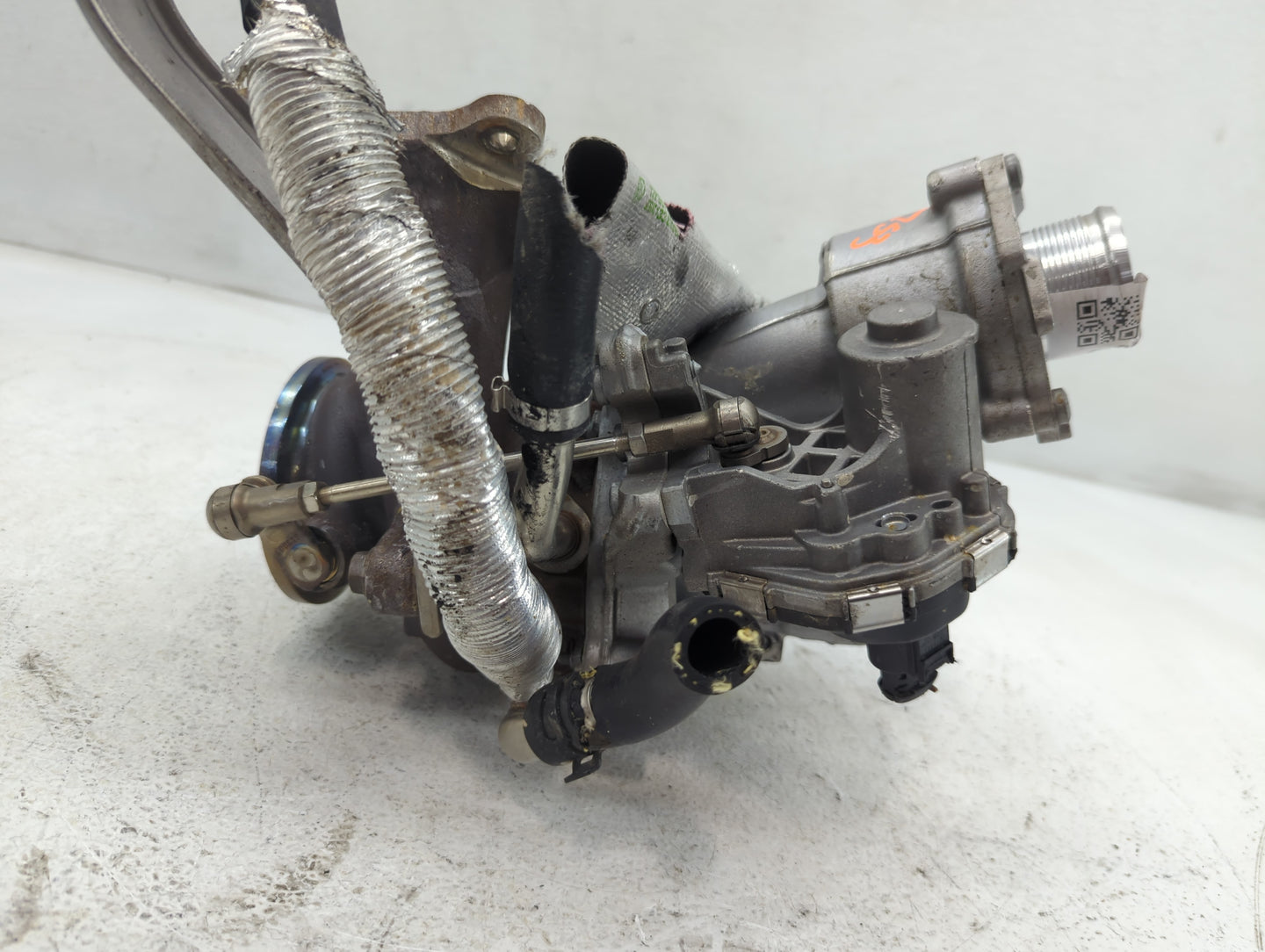 2017-2018 Audi A3 Air Intake Manifold P/N:06K 145 654 J Fits Fits 2017 2018 OEM Used Auto Parts - Oemusedautoparts1.com