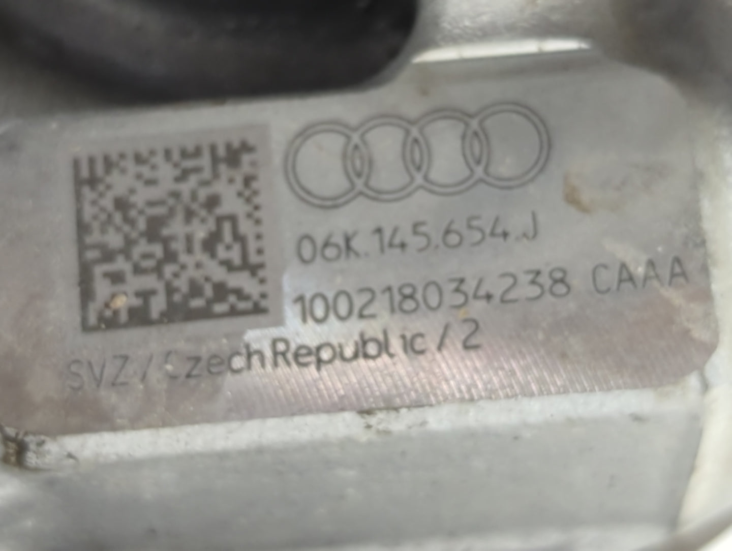 2017-2018 Audi A3 Air Intake Manifold P/N:06K 145 654 J Fits Fits 2017 2018 OEM Used Auto Parts - Oemusedautoparts1.com