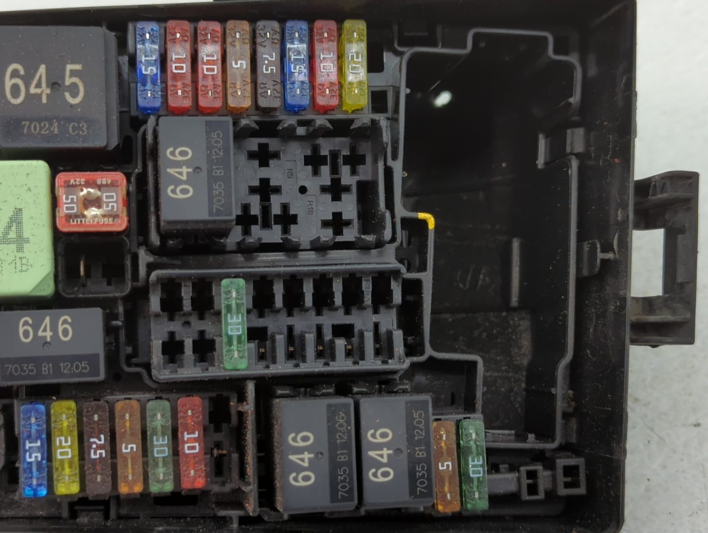 2015-2018 Audi A3 Fusebox Fuse Box Panel Relay Module P/N:6351-3541 5Q0 907 861 G Fits Fits 2015 2016 2017 2018 2019 2020 20