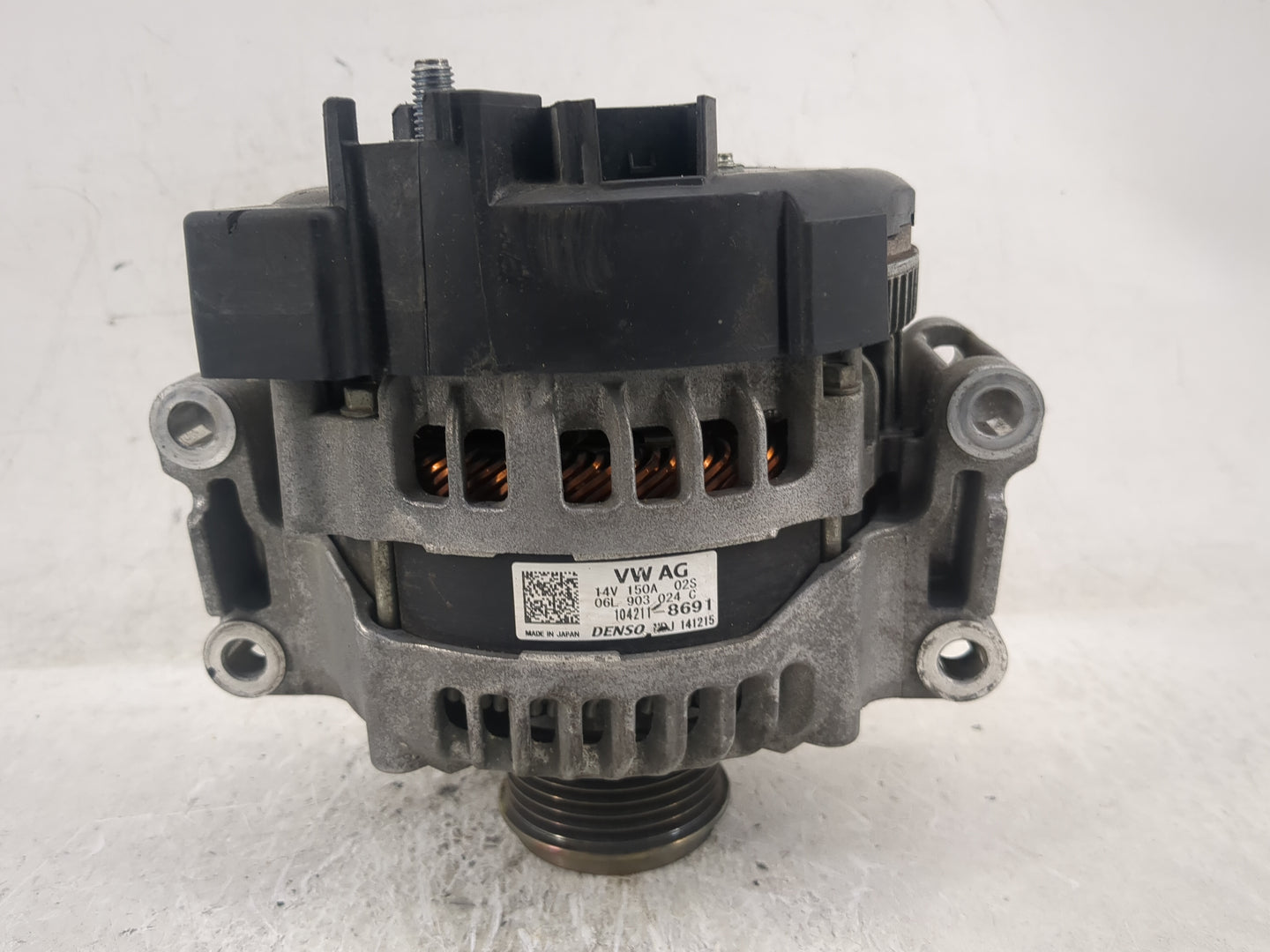 2017-2020 Audi A4 Alternator Replacement Generator Charging Assembly Engine OEM P/N:06L 903 024 C 104211-8691 Fits OEM Used 