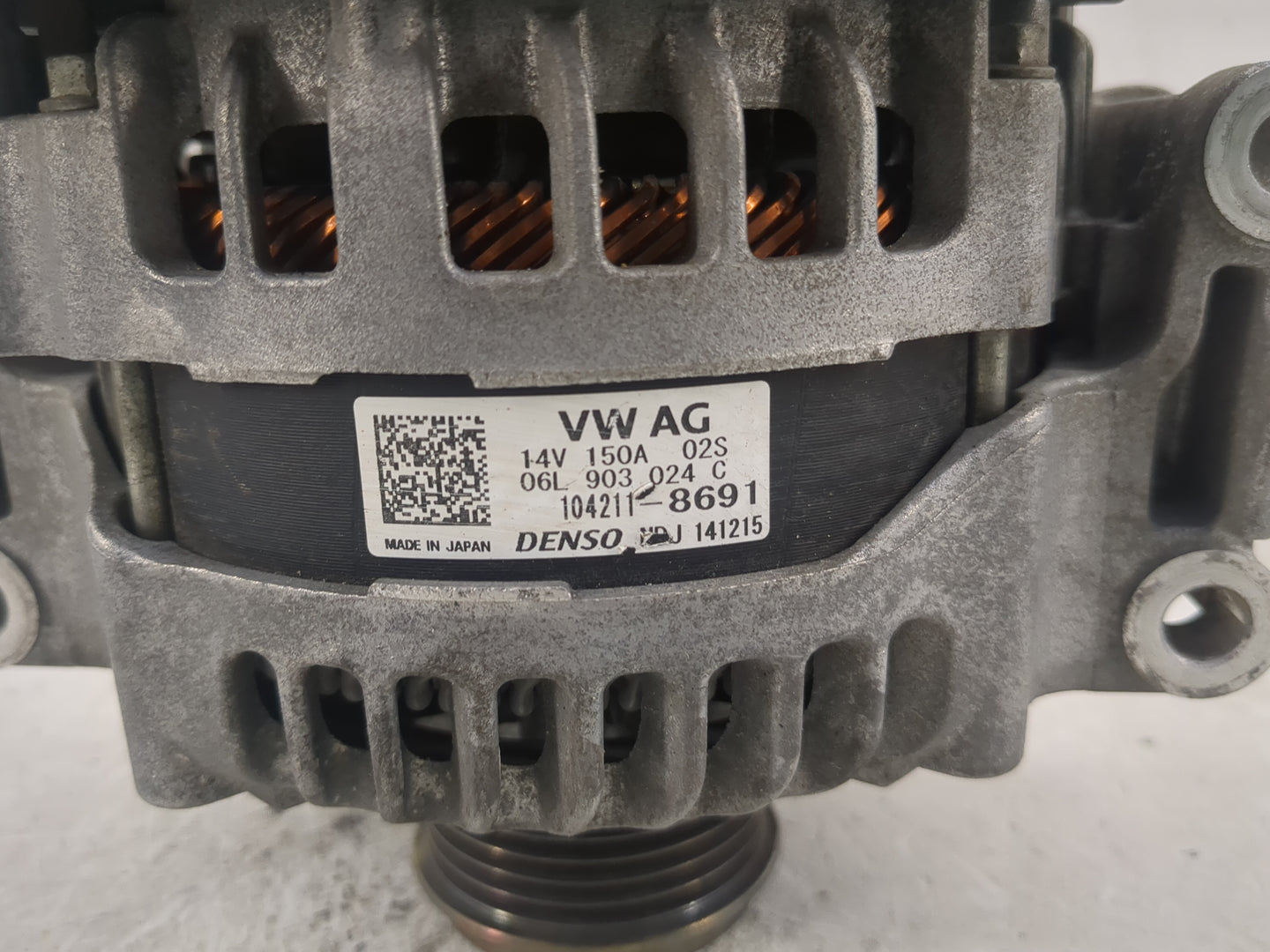 2017-2020 Audi A4 Alternator Replacement Generator Charging Assembly Engine OEM P/N:06L 903 024 C 104211-8691 Fits OEM Used 