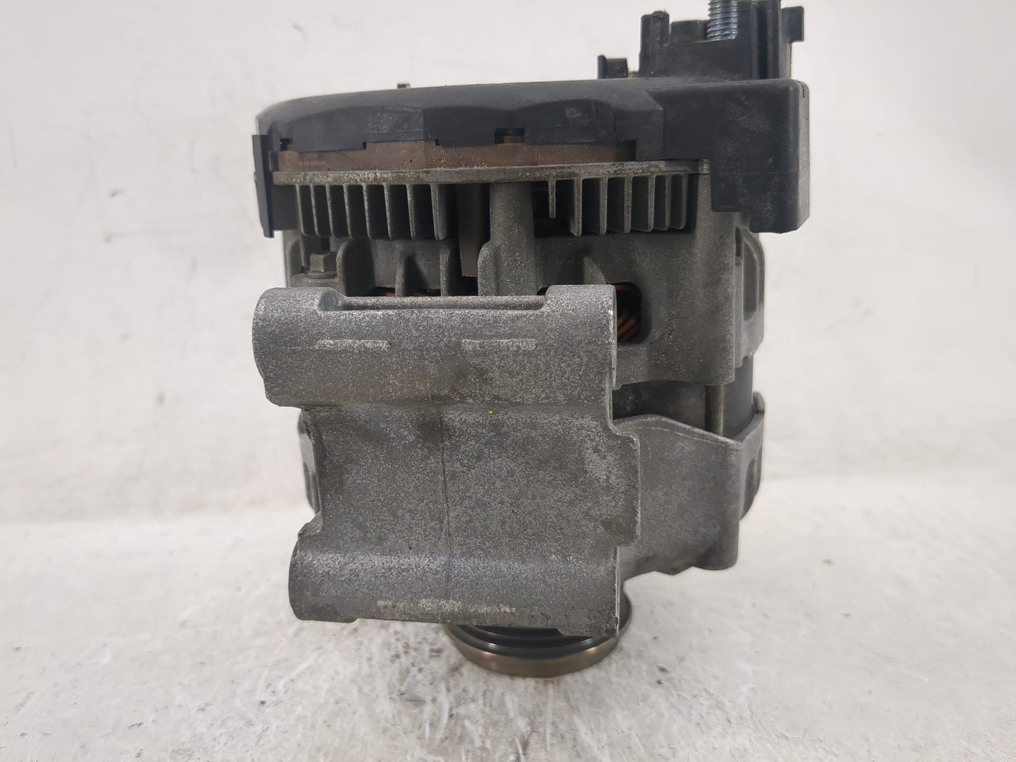 2017-2020 Audi A4 Alternator Replacement Generator Charging Assembly Engine OEM P/N:06L 903 024 C 104211-8691 Fits OEM Used 