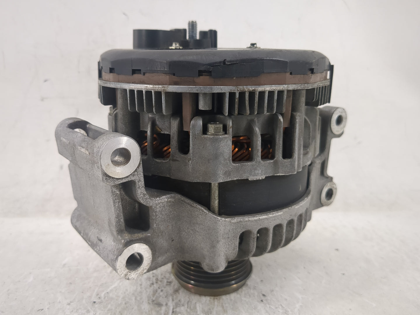 2017-2020 Audi A4 Alternator Replacement Generator Charging Assembly Engine OEM P/N:06L 903 024 C 104211-8691 Fits OEM Used 