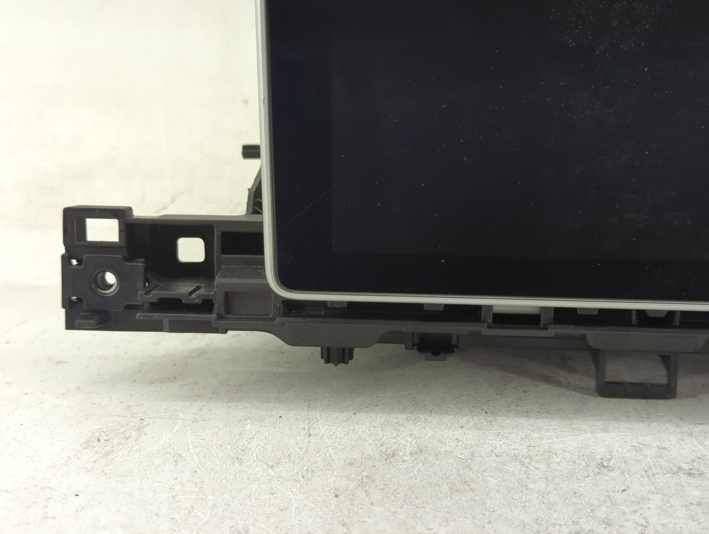 2018 Audi A4 Radio AM FM Cd Player Receiver Replacement P/N:8W1919605 Fits OEM Used Auto Parts - Oemusedautoparts1.com