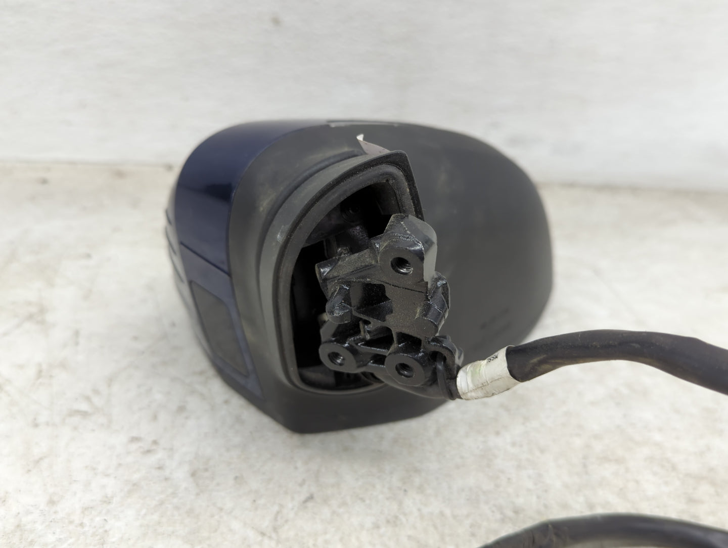 2017-2019 Audi A4 Driver Side View Mirror - Left Door Mirror OEM Used - Oemusedautoparts1.com