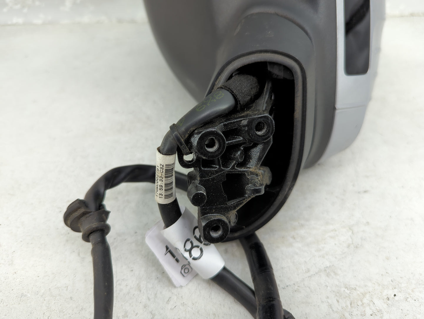 2017-2019 Audi A4 Driver Side View Mirror - Left Door Mirror OEM Used - Oemusedautoparts1.com