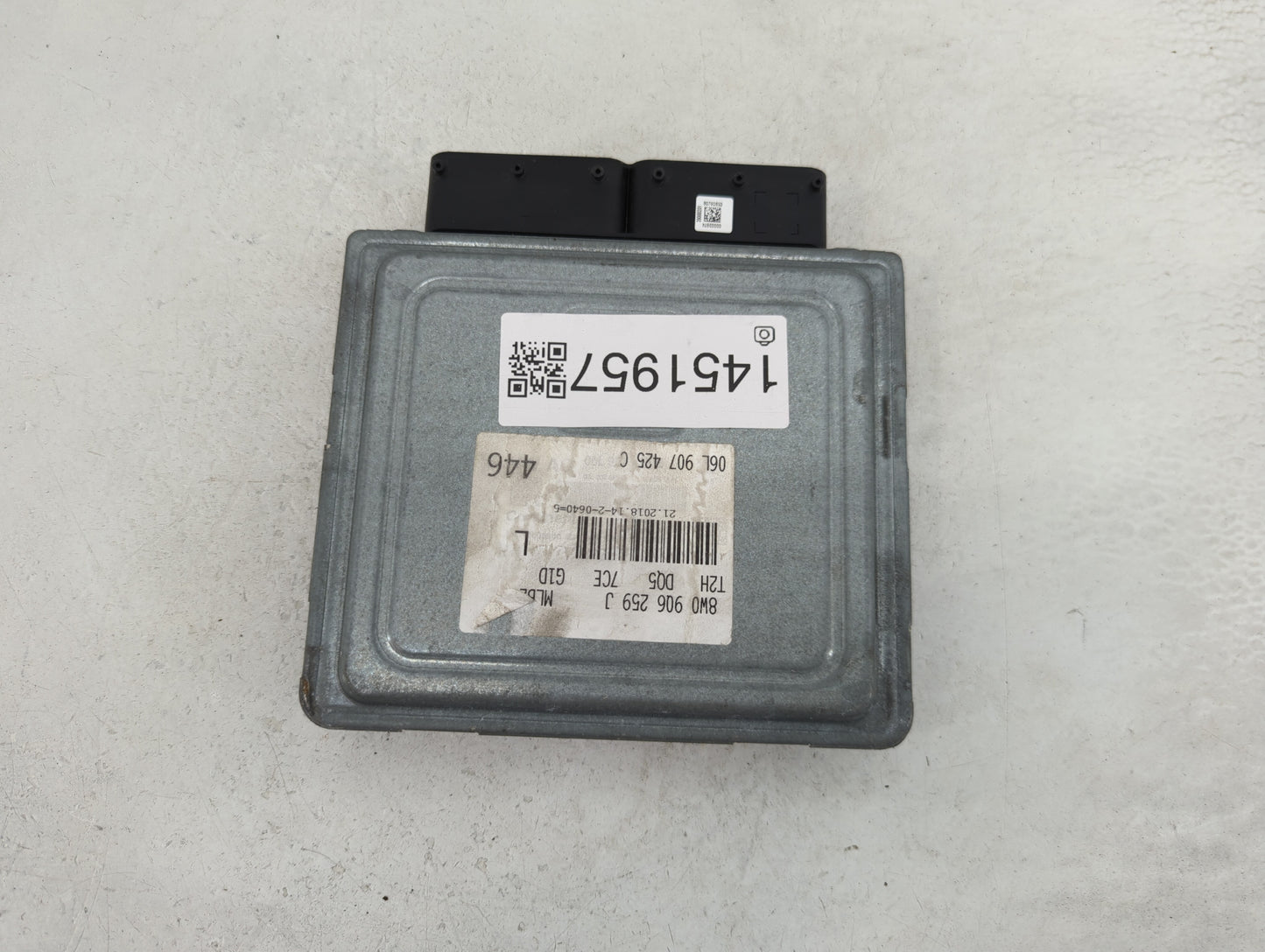 2018-2019 Audi A4 PCM Engine Control Computer ECU ECM PCU OEM P/N:06L 907 425 C 8W0 9Q6 259 J Fits Fits 2018 2019 OEM Used A