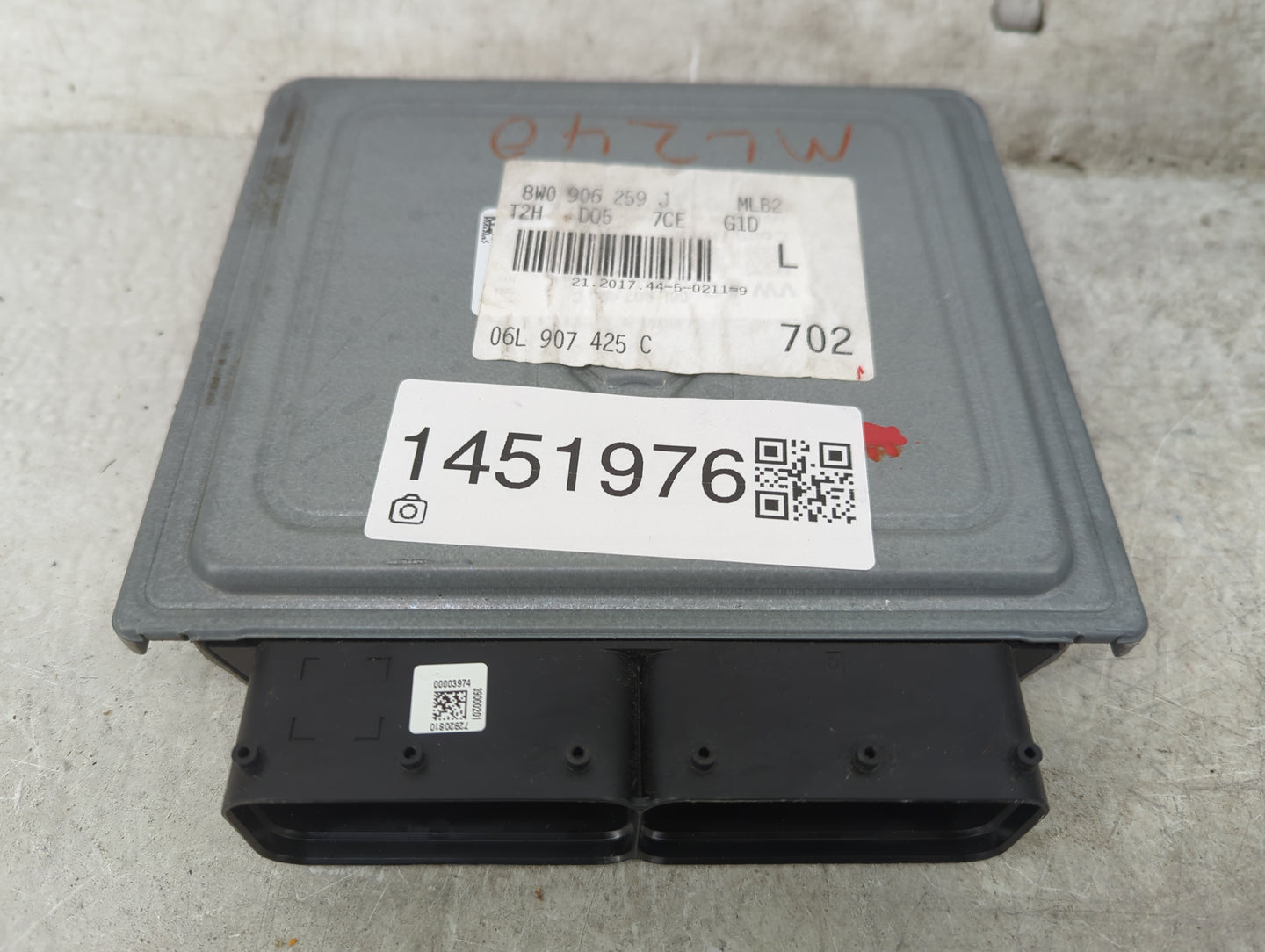 2018-2019 Audi A4 PCM Engine Control Computer ECU ECM PCU OEM P/N:8W0906259J 06L907425C Fits Fits 2018 2019 OEM Used Auto Pa