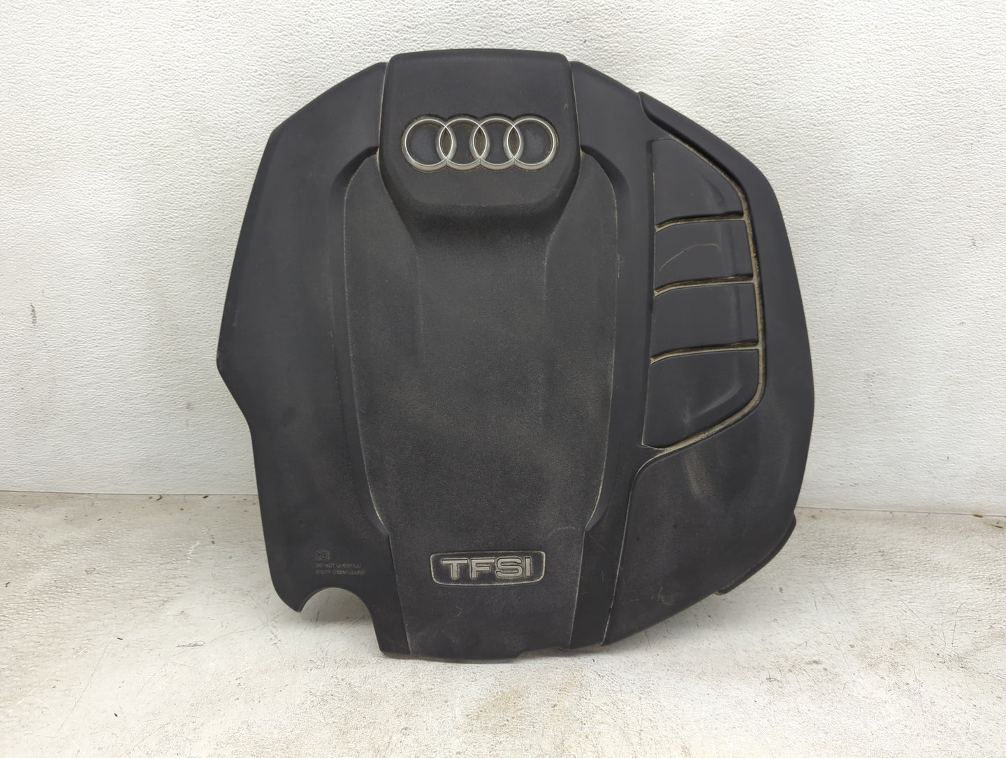 2018 Audi A4 Engine Cover - Oemusedautoparts1.com