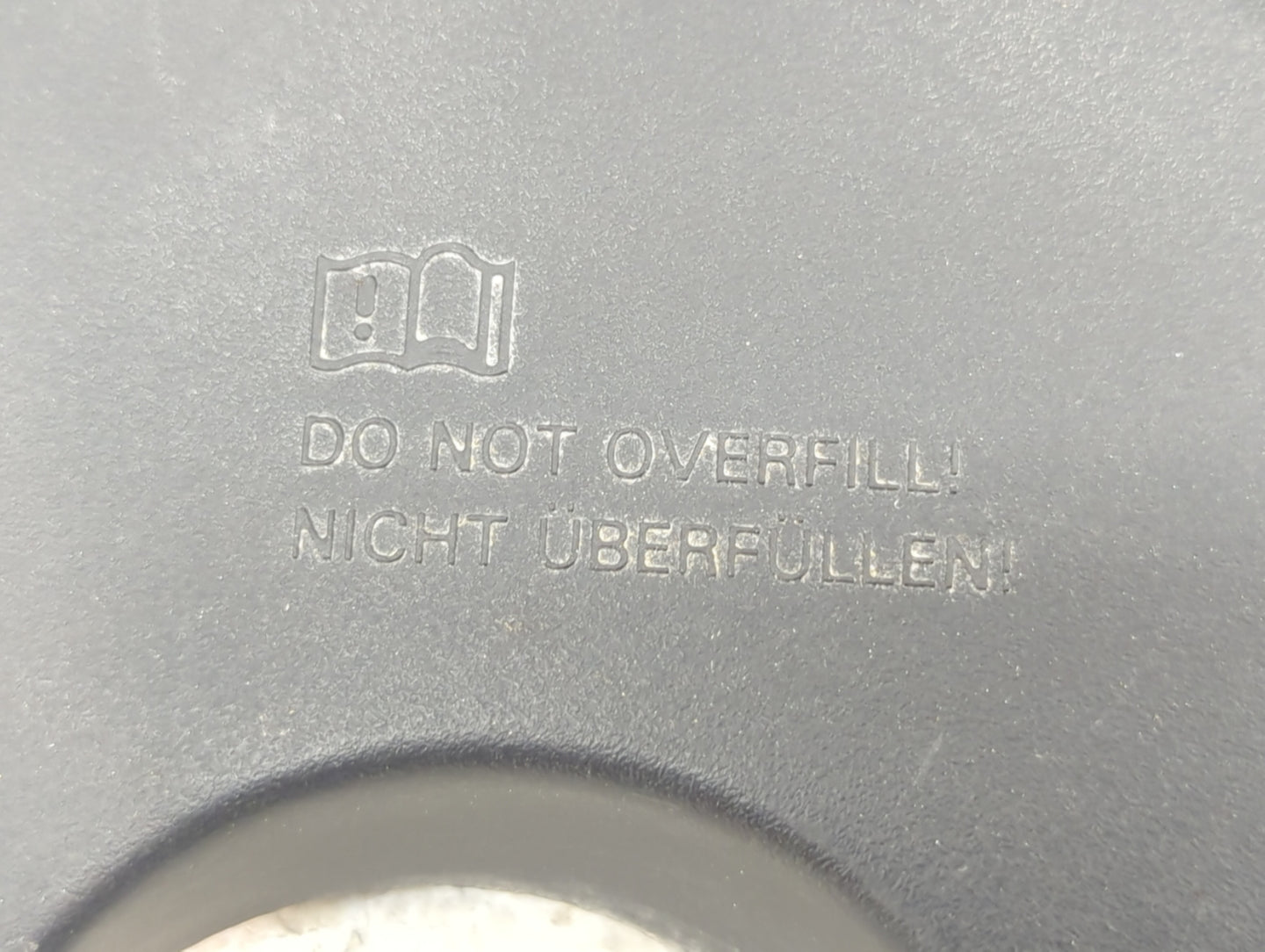 2018 Audi A4 Engine Cover - Oemusedautoparts1.com