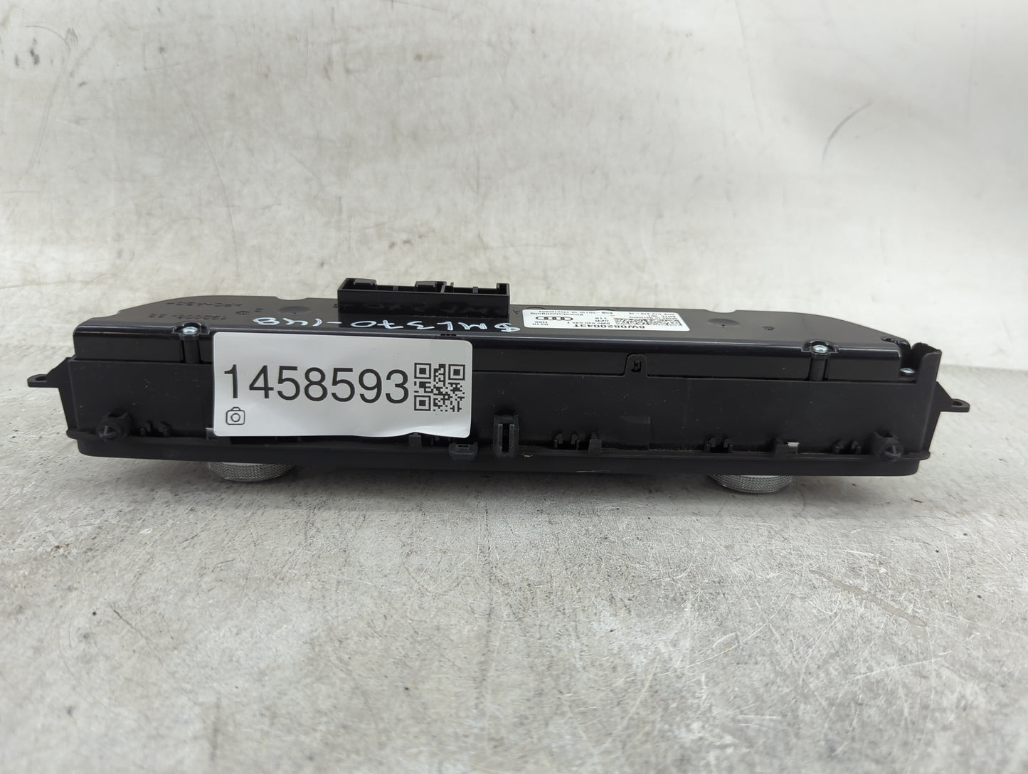 2017-2019 Audi A4 Climate Control Module Temperature AC/Heater Replacement P/N:8W0820043T Fits Fits 2017 2018 2019 2020 OEM 