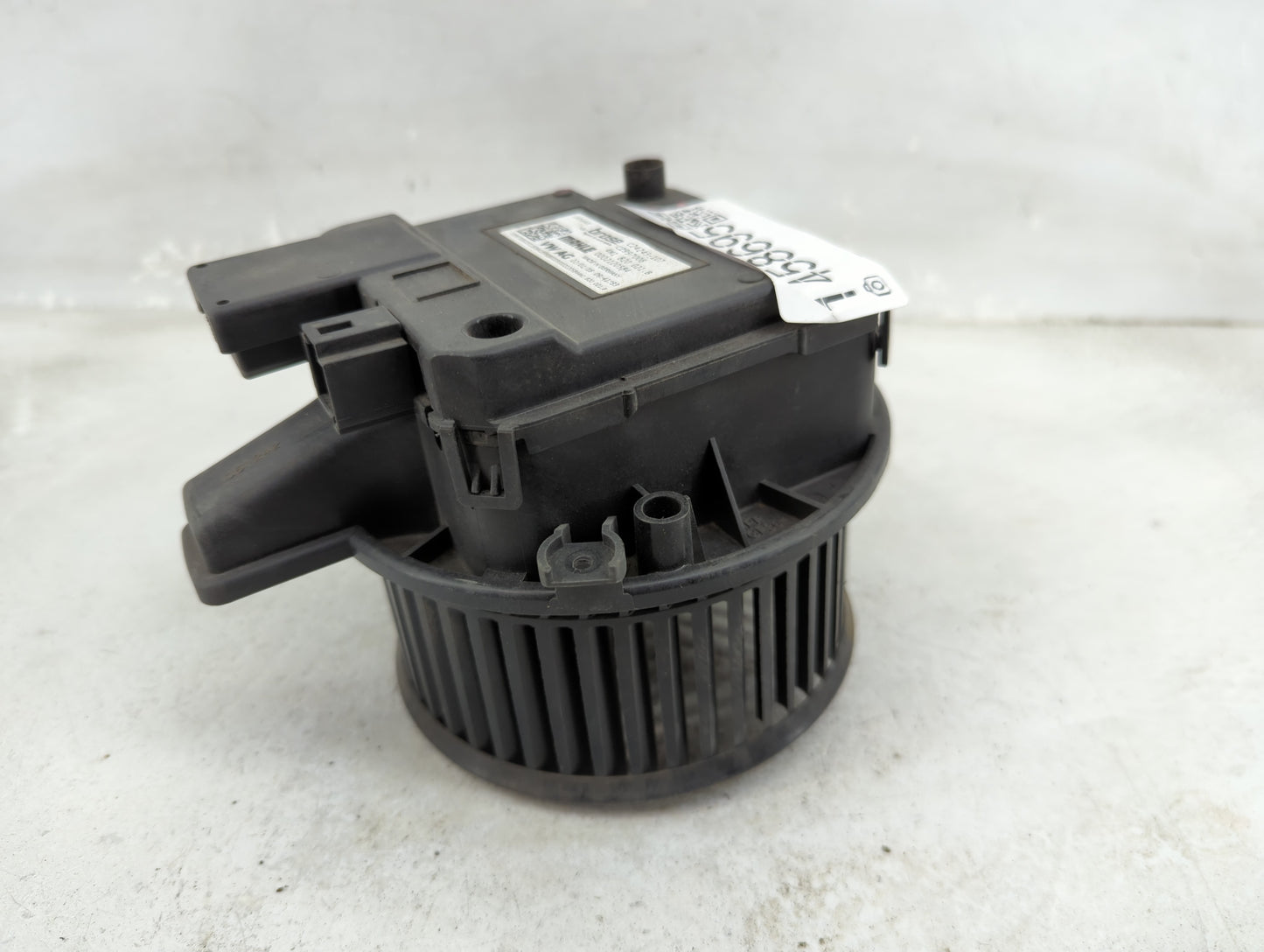 2017-2020 Audi A4 Heater AC Blower Motor P/N:C24245-107 CZ997008, 4M1820021B, 0002120584 Fits Fits 2017 2018 2019 2020 2021 