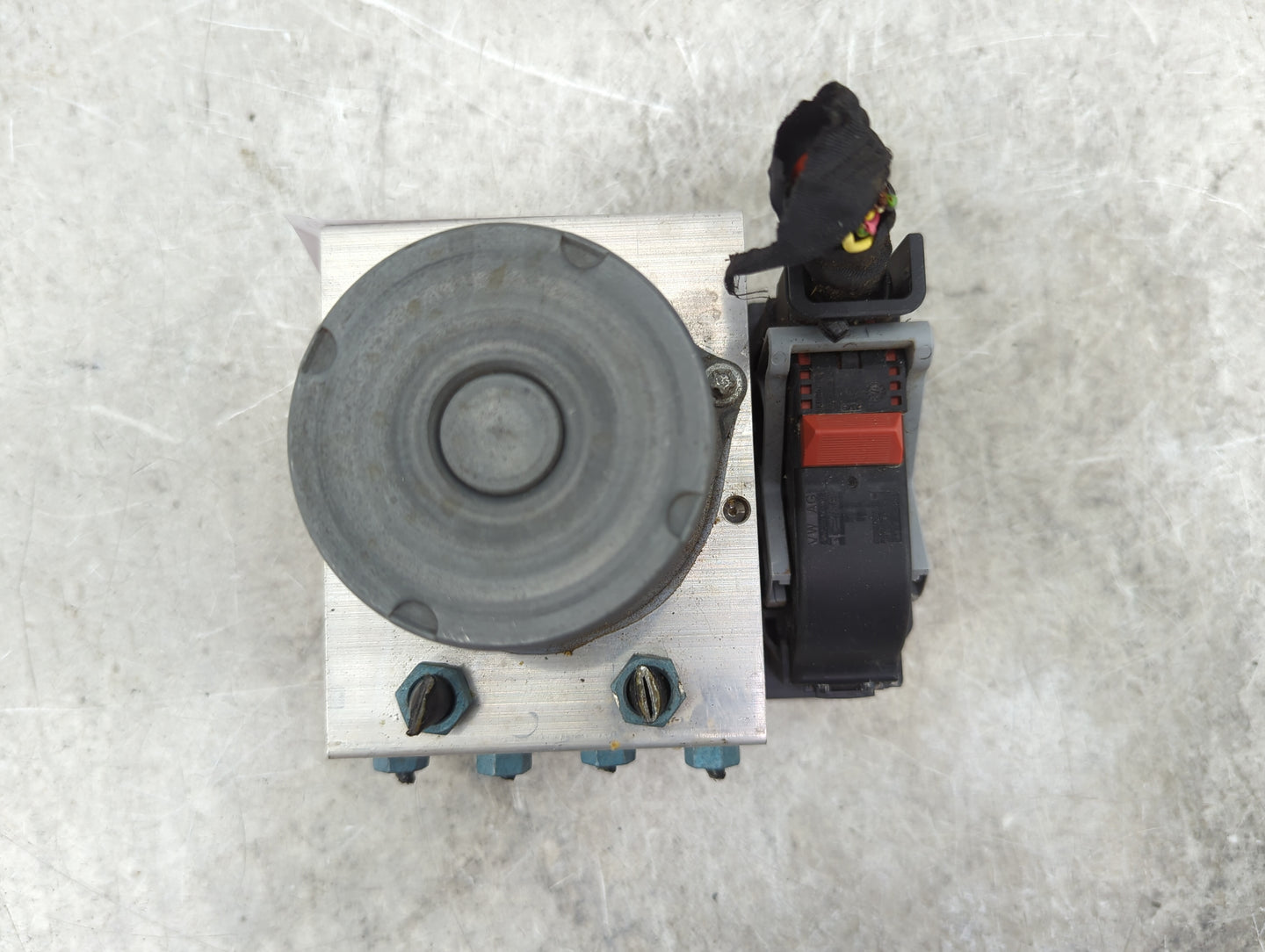 2017-2019 Audi A4 ABS Pump Control Module Replacement P/N:8W0907379K 8W0907379J, 0265956658, 8W0614517N Fits Fits 2017 2018 